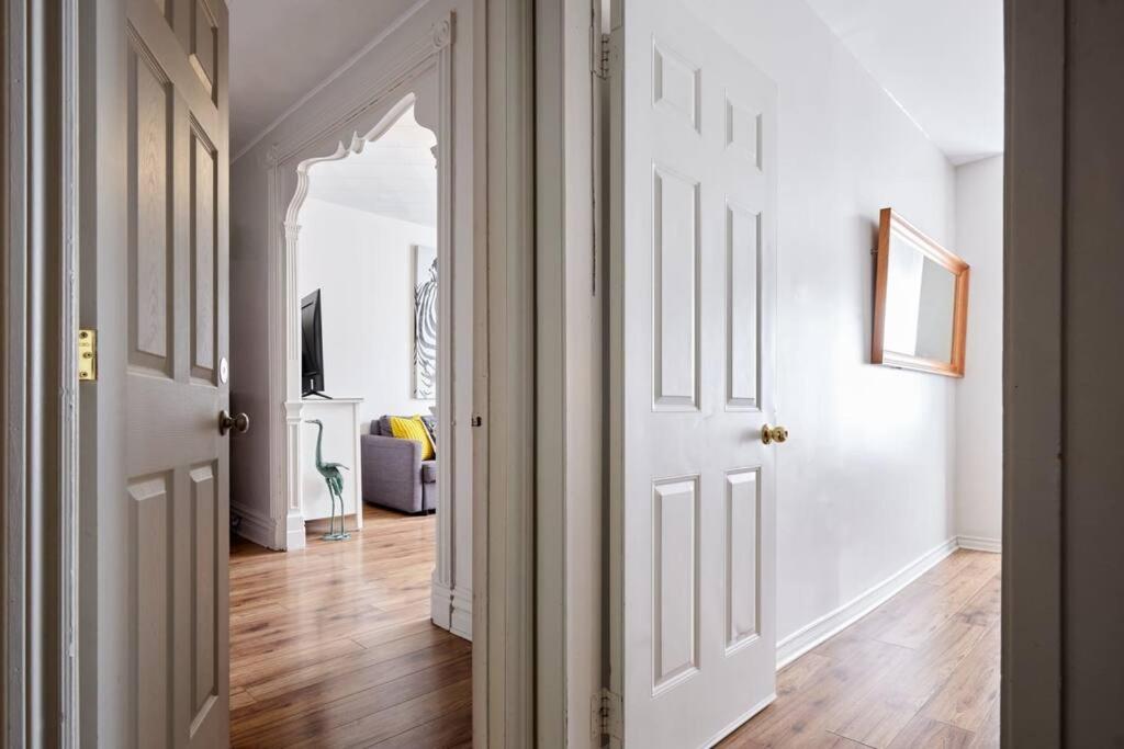 MtlVacationRentals - MTL ZOO