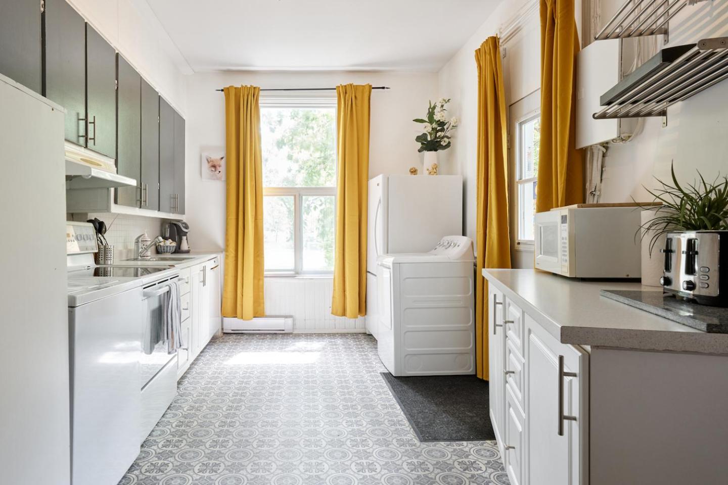 MtlVacationRentals - MTL ZOO