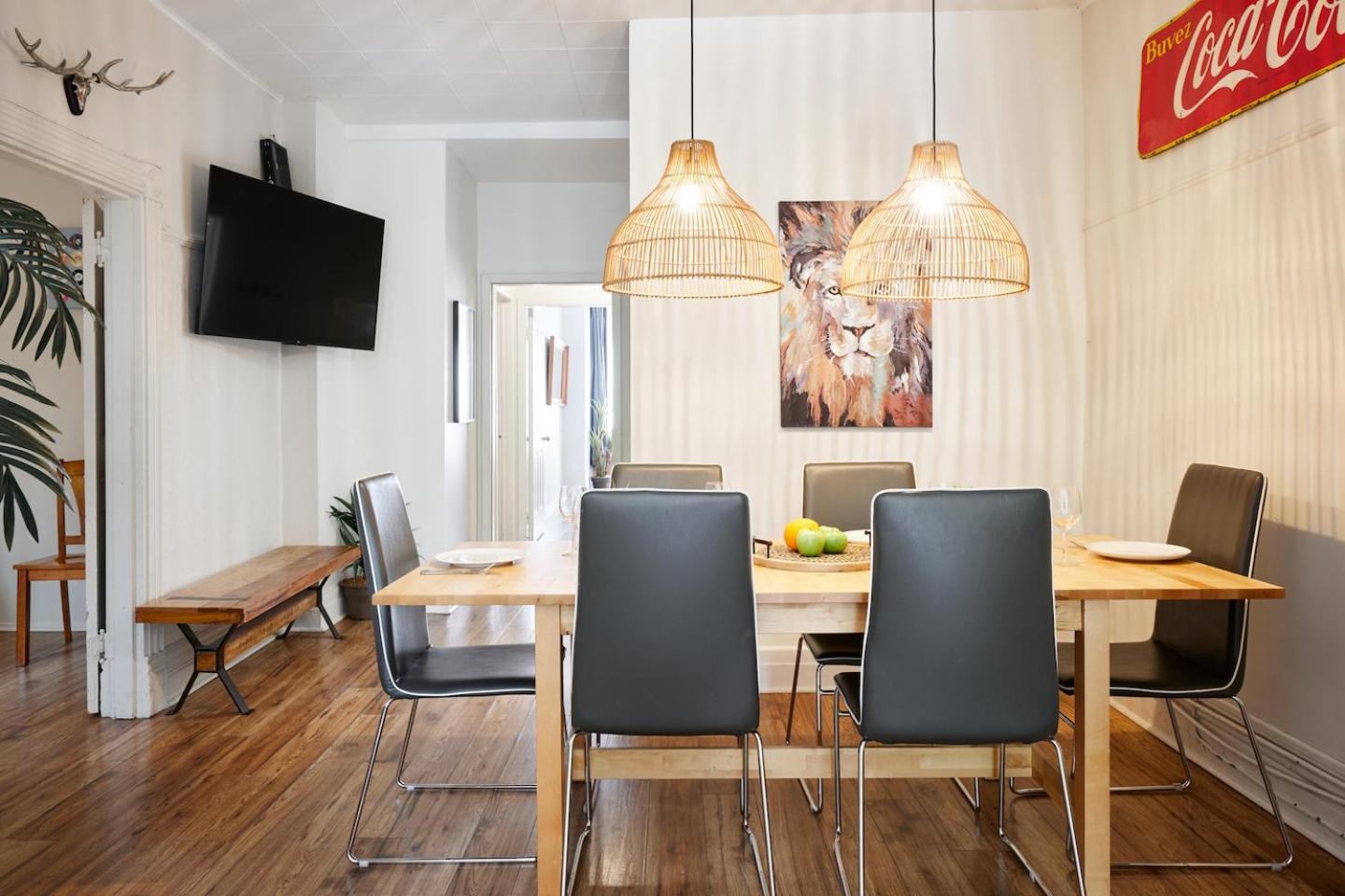 MtlVacationRentals - MTL ZOO
