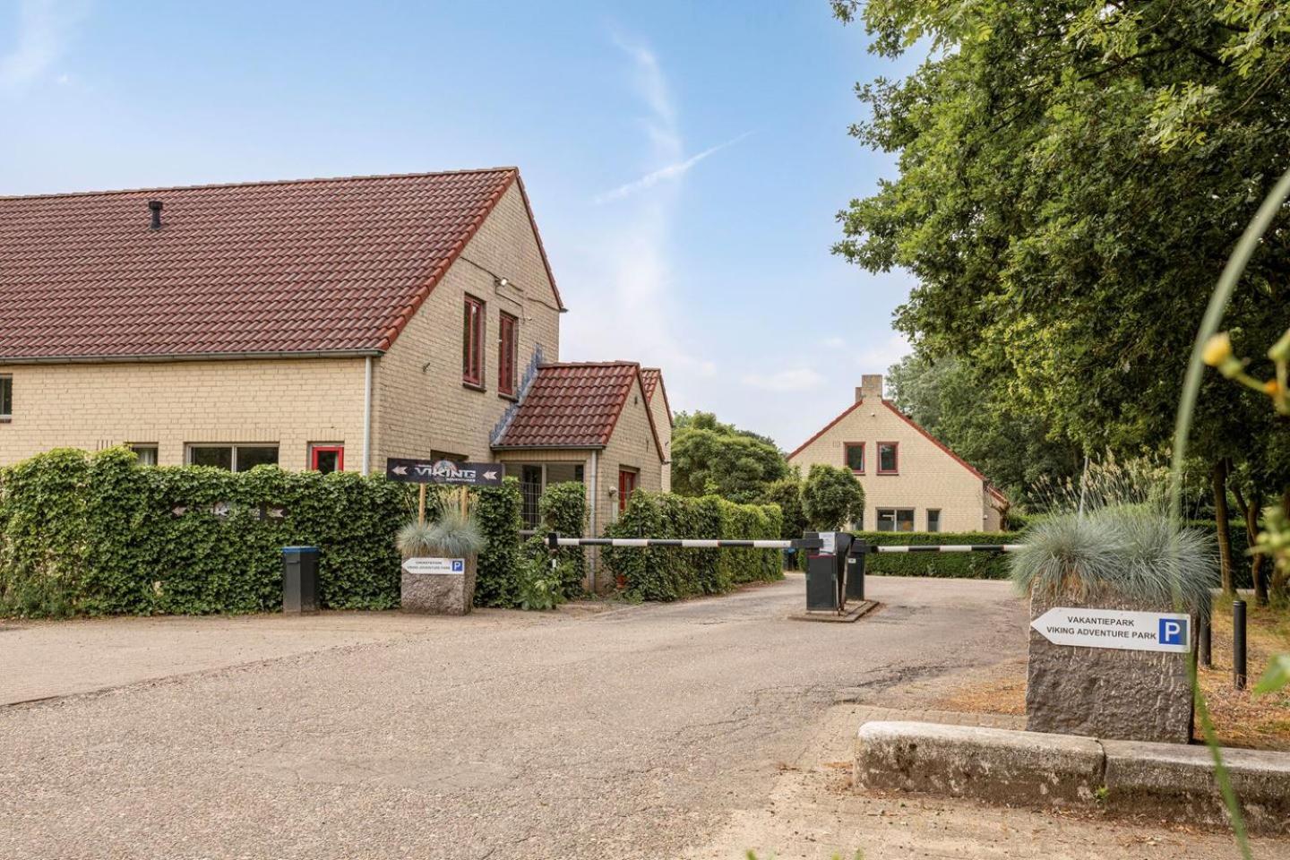 Gezellige vakantiewoning aan het water in Ewijk - recreational only no workers