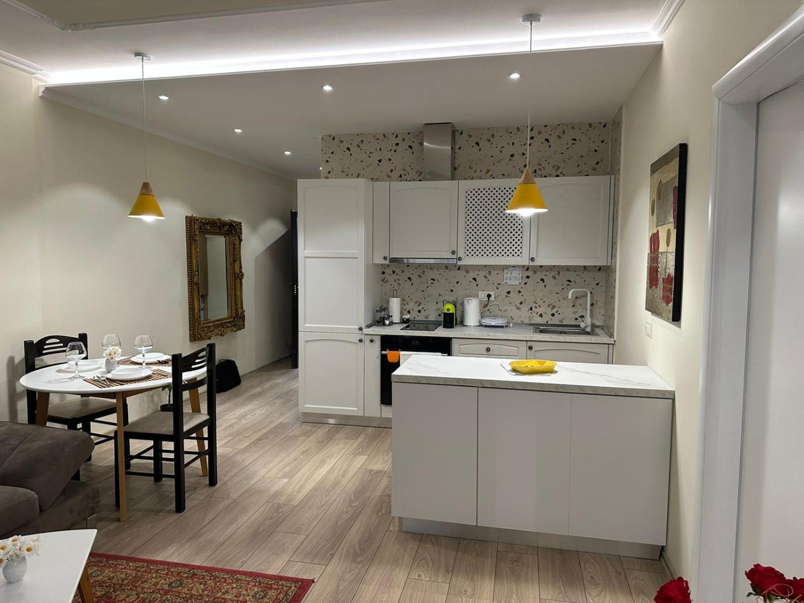 City Center Tirana luxury Orange Apartment 9A