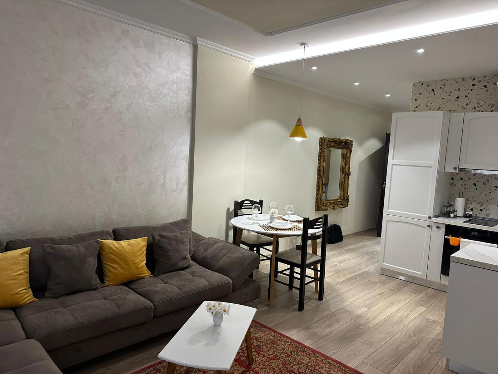 City Center Tirana luxury Orange Apartment 9A