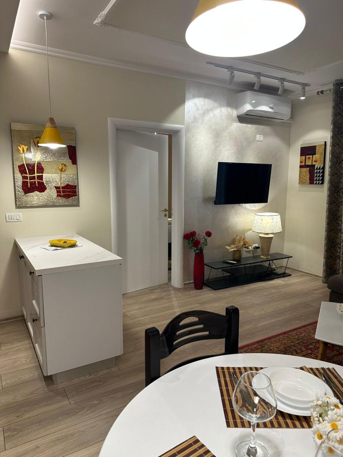 City Center Tirana luxury Orange Apartment 9A