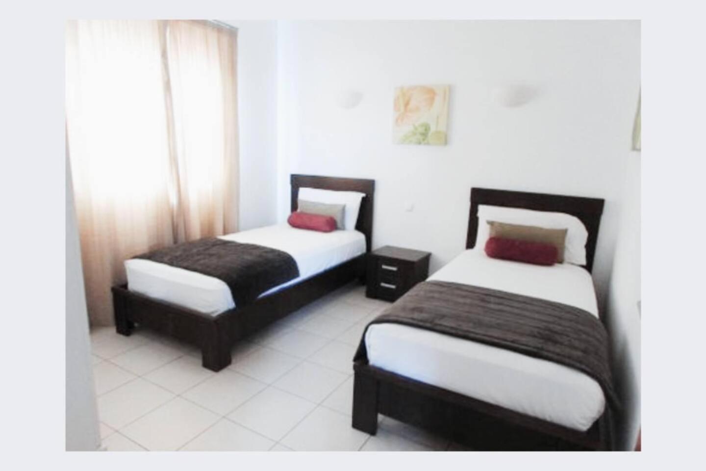 Tortuga beach lovely 2 bed apartment and gardens