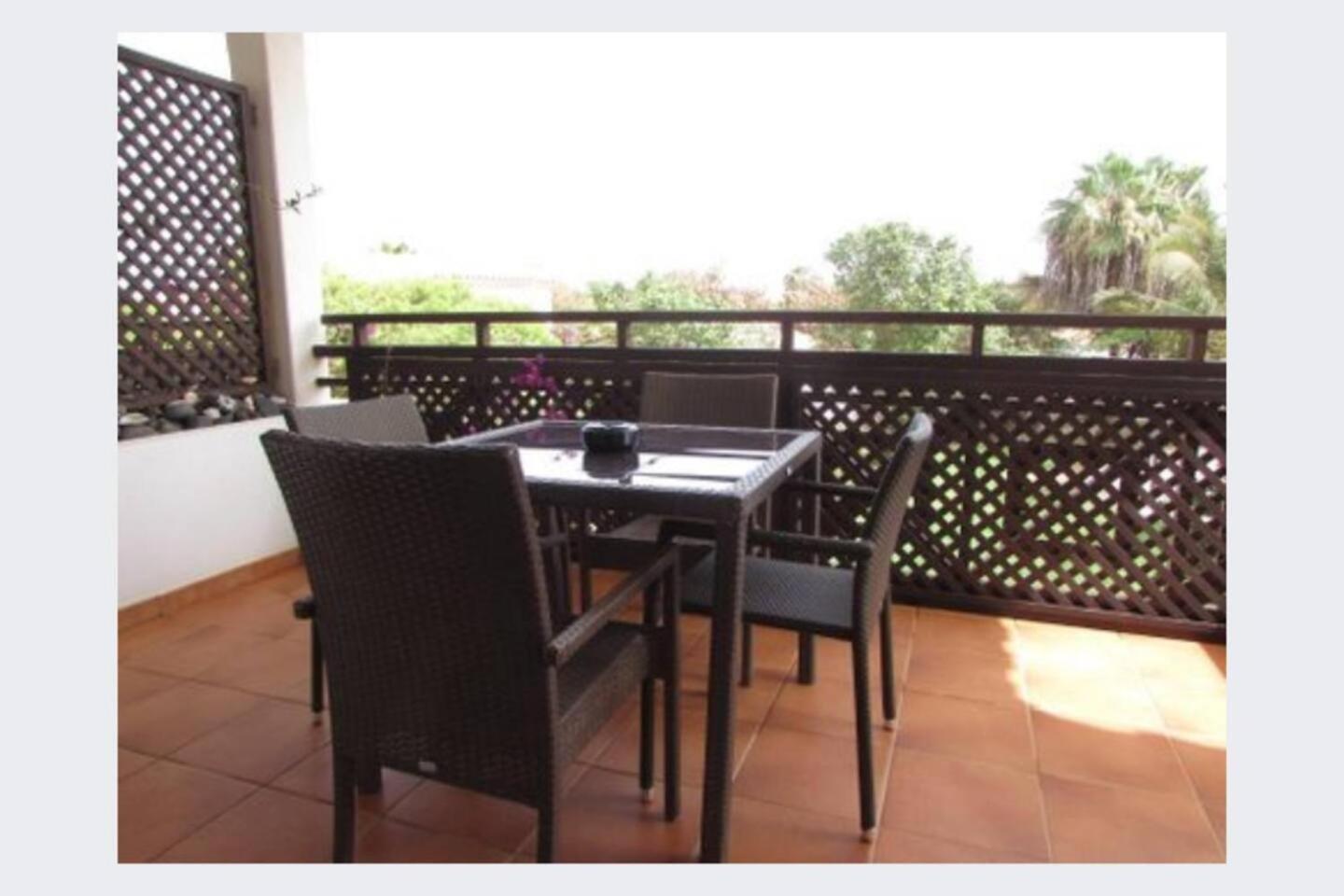 Tortuga beach lovely 2 bed apartment and gardens