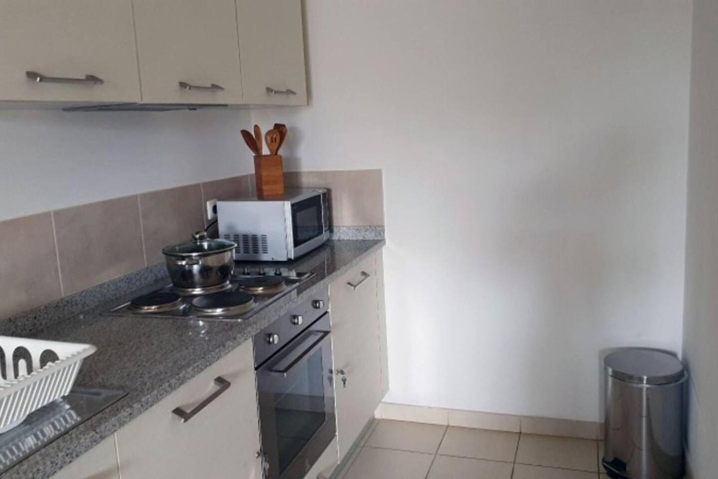 Tortuga beach lovely 2 bed apartment and gardens