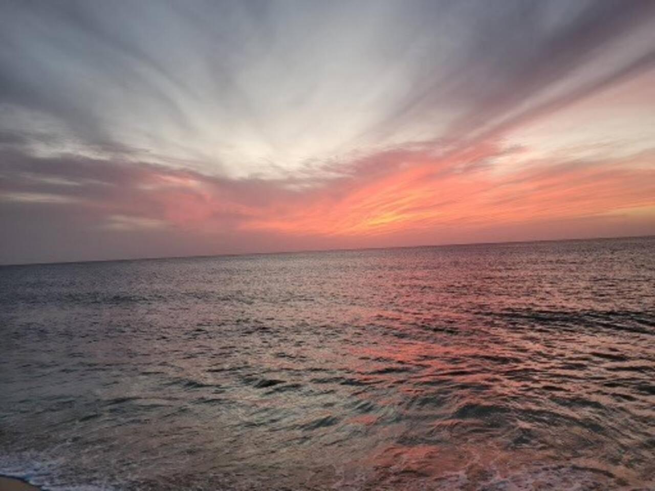 Tortuga beach lovely 2 bed apartment and gardens