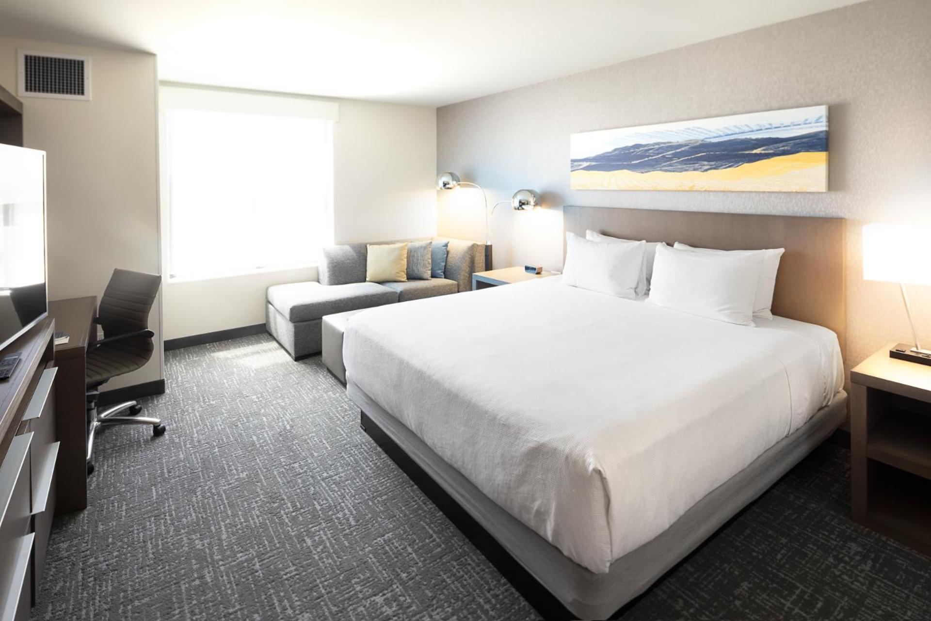 Vacaville Vacations - Hyatt House Vacaville - Property Image 17