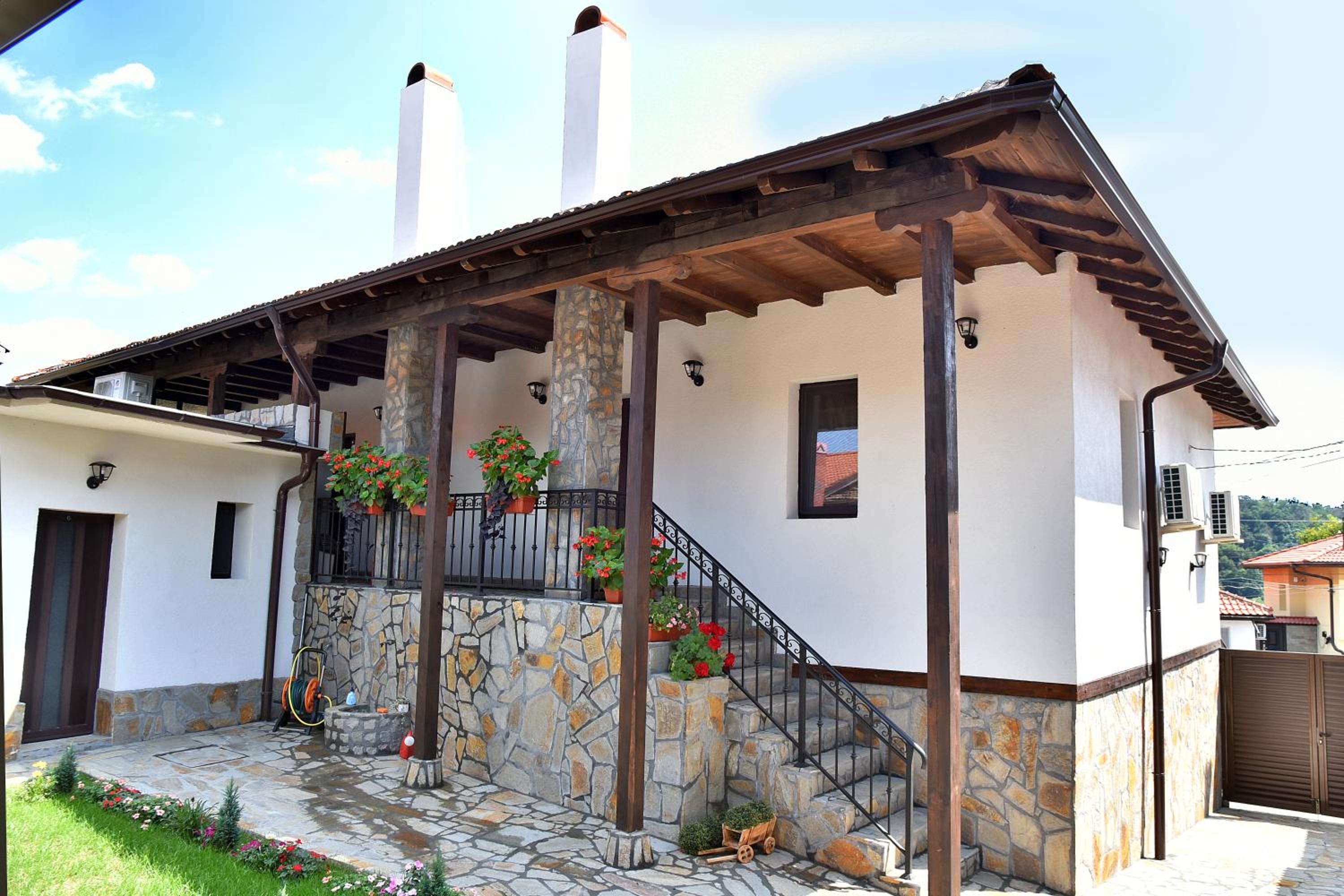 GERANA HOUSE