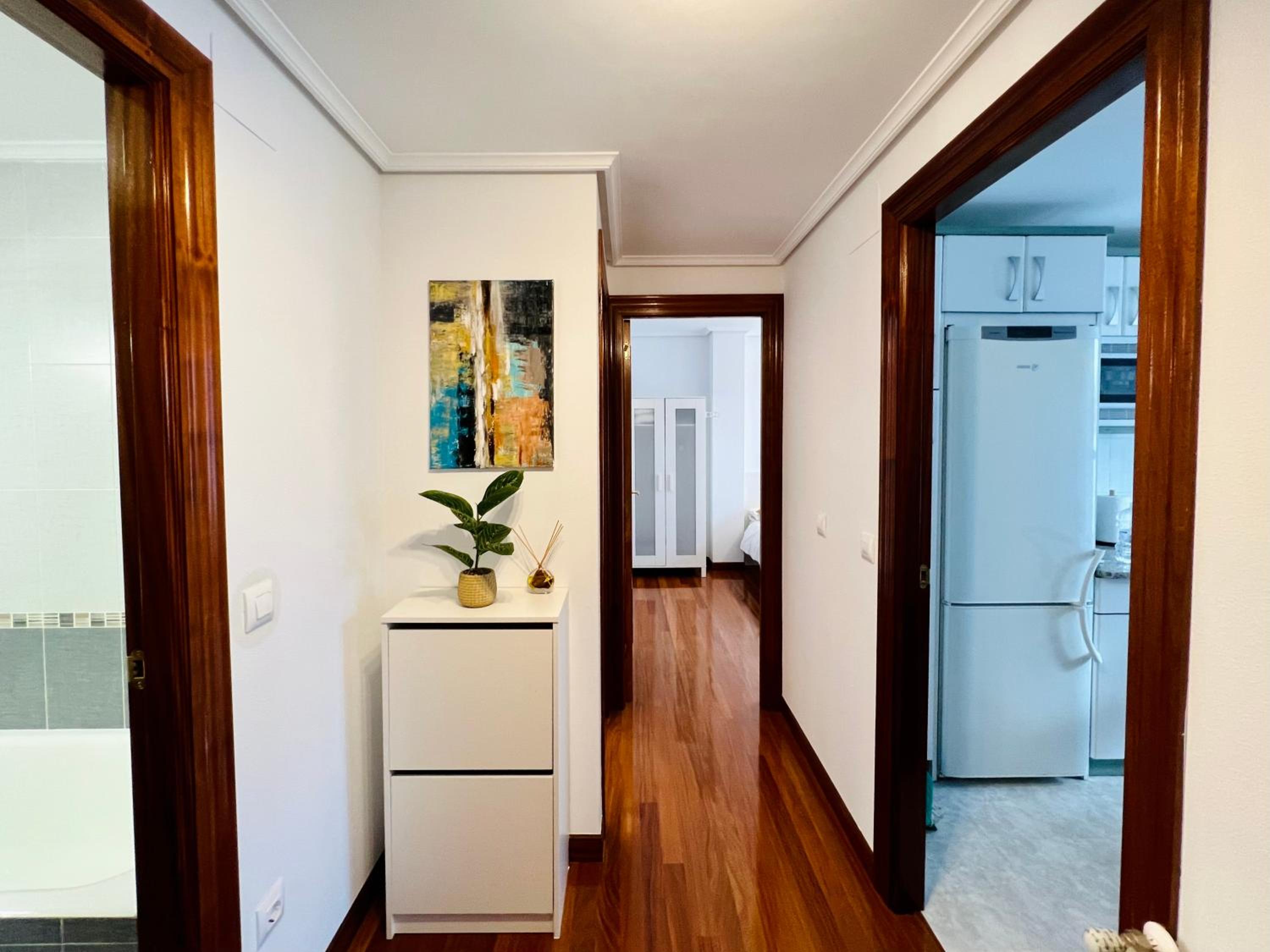 Excelente apartamento con garaje y piscina