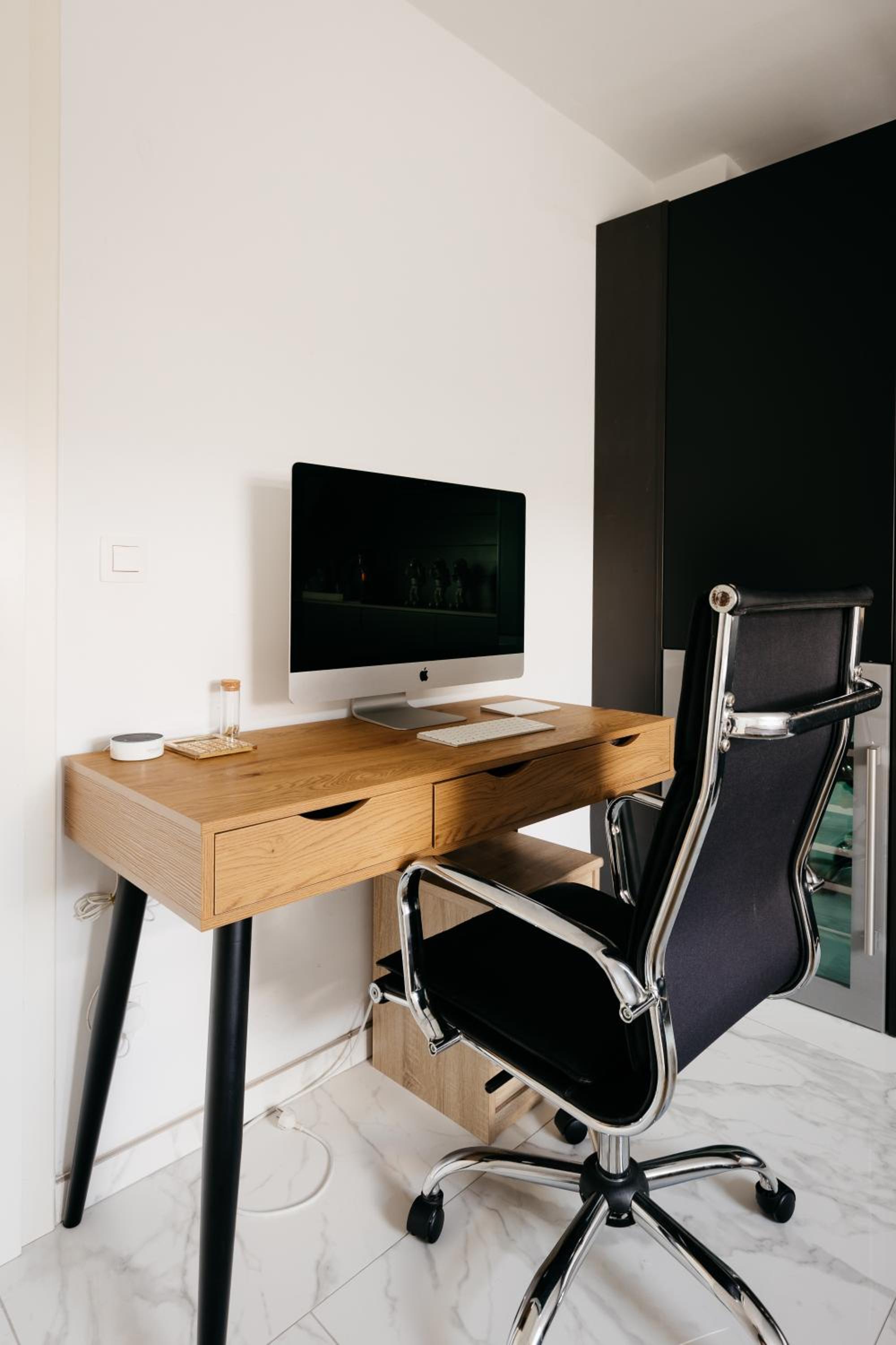 The Edgewater Suites - RIVERSIDE