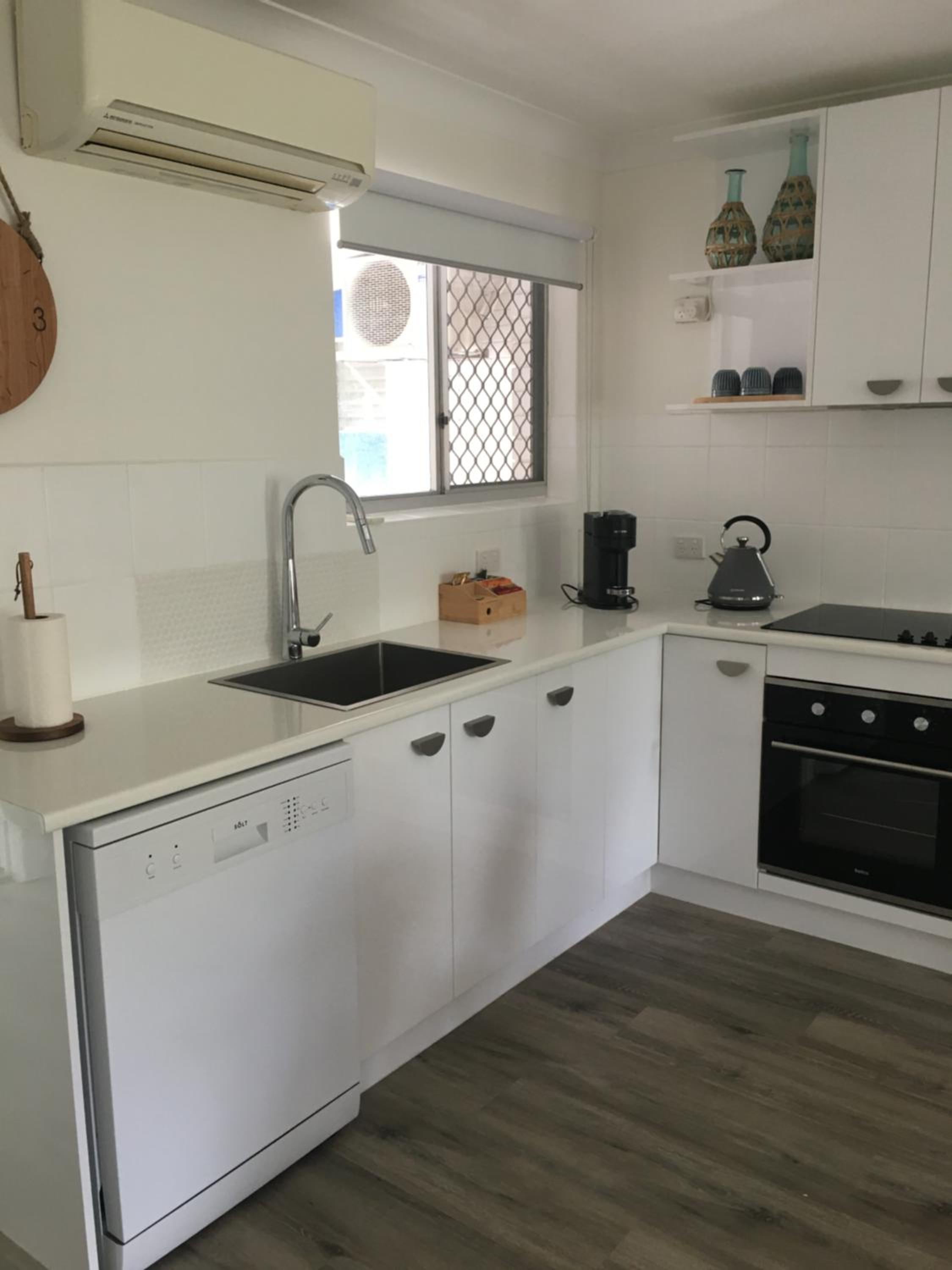 The Bay Beach Shack, Hervey Bay