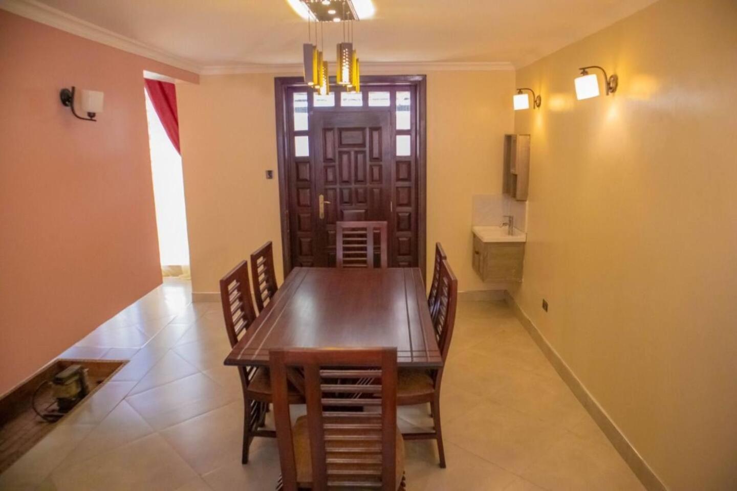 Exquisite 4 bedroom mansionette with a beautiful view-pink house