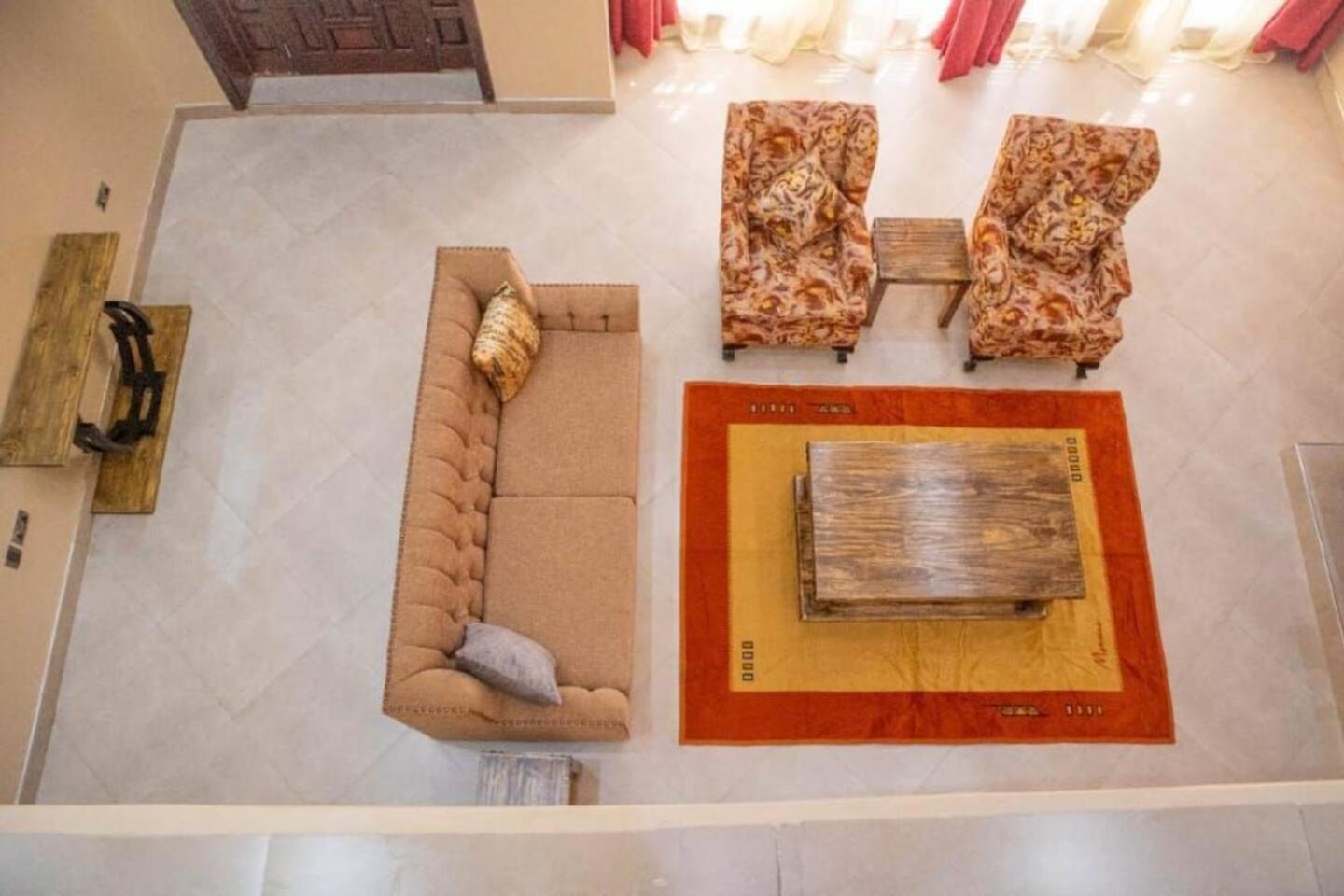 Exquisite 4 bedroom mansionette with a beautiful view-pink house