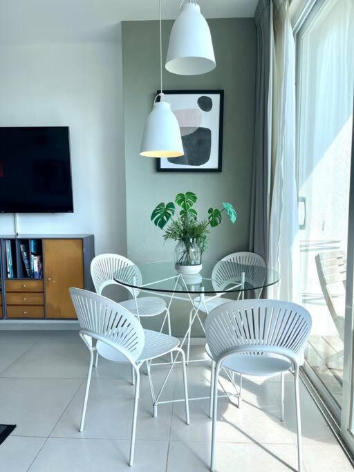 *SUN SCAPE Beachfront Studio by Casa Paraiso*