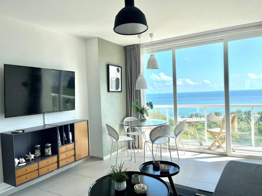 *SUN SCAPE Beachfront Studio by Casa Paraiso*