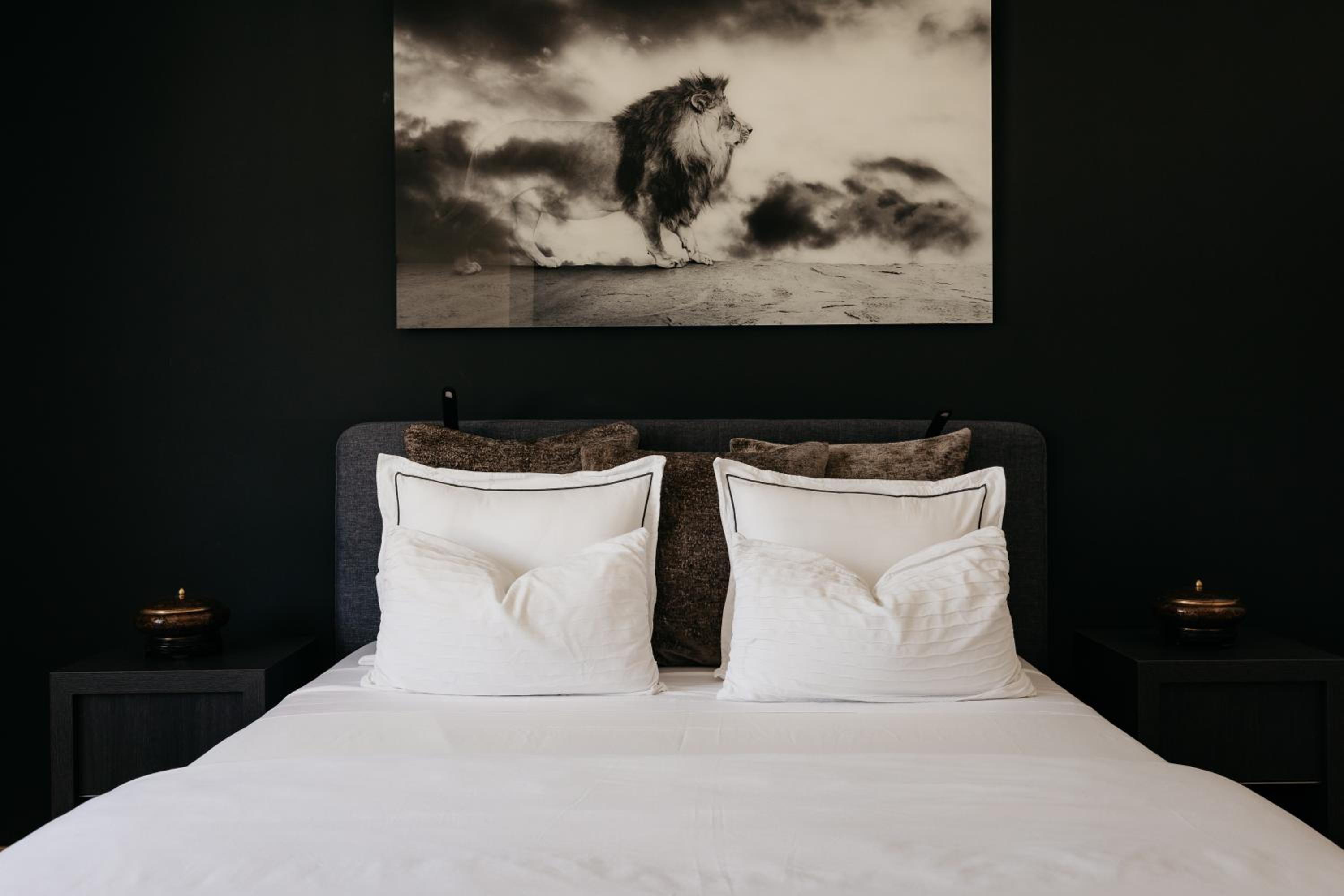 The Edgewater Suites - Park View