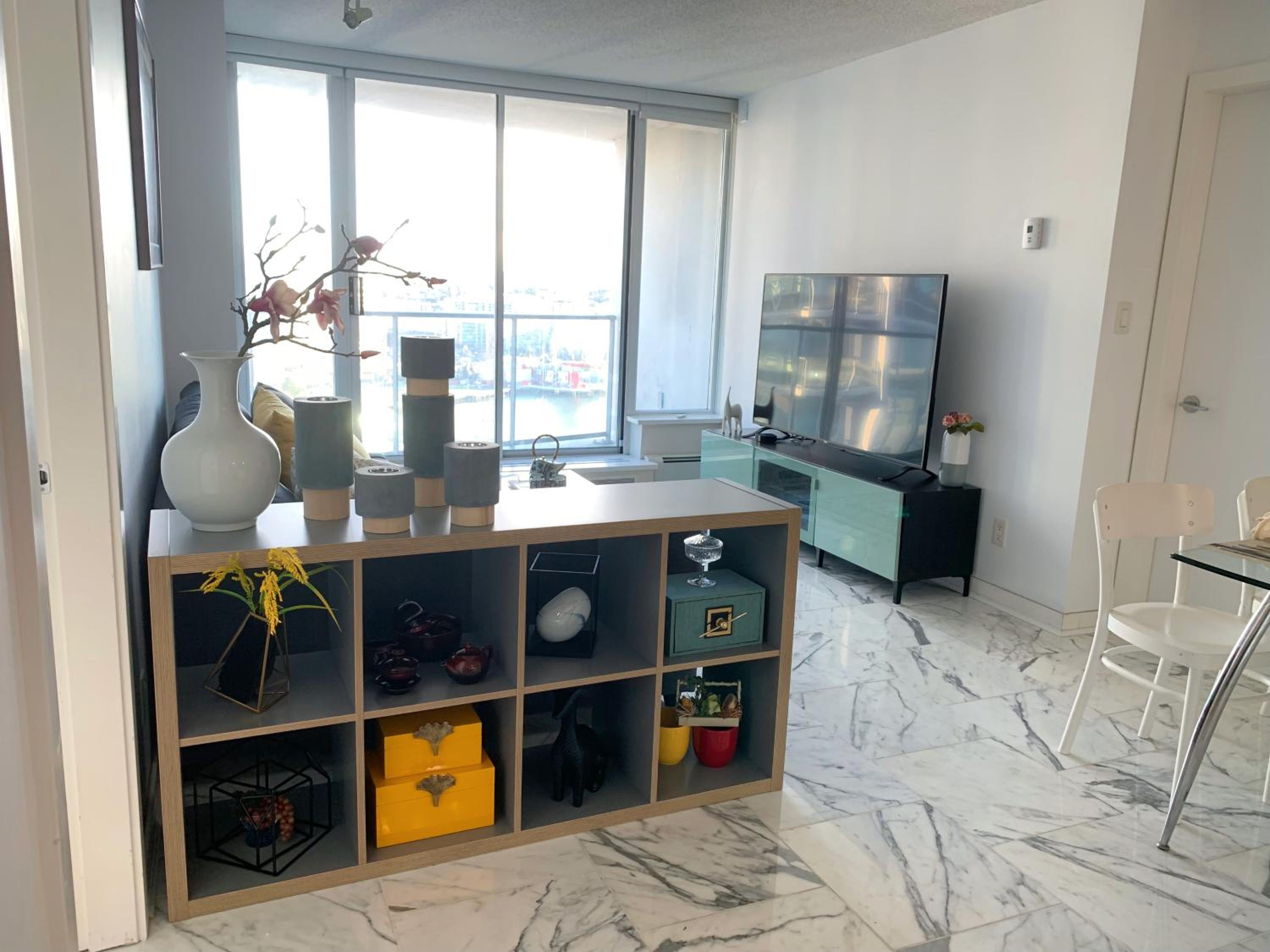 DOWNTOWN+Amazing View+2BD/2BA Free Parking