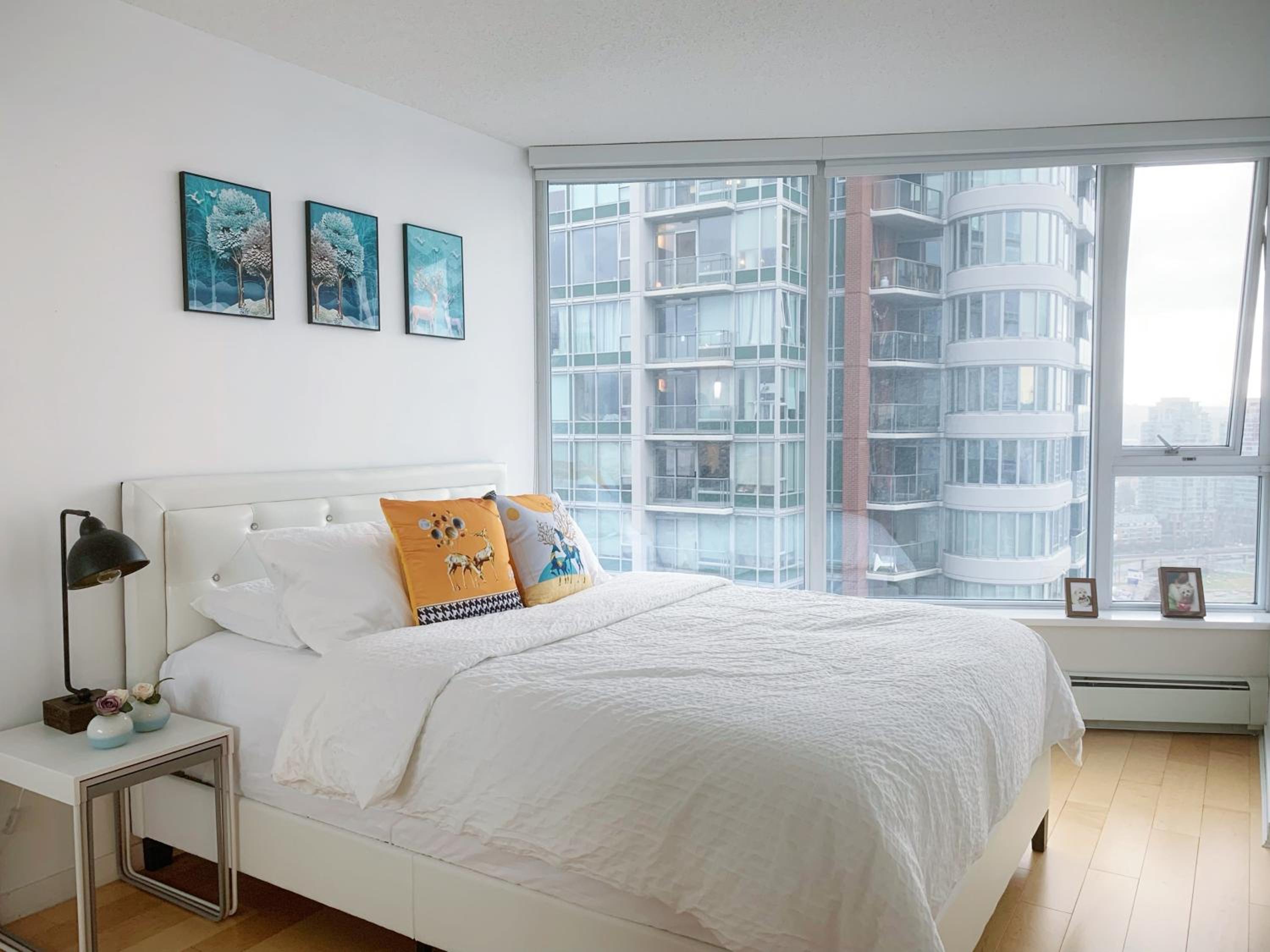 DOWNTOWN+Amazing View+2BD/2BA Free Parking