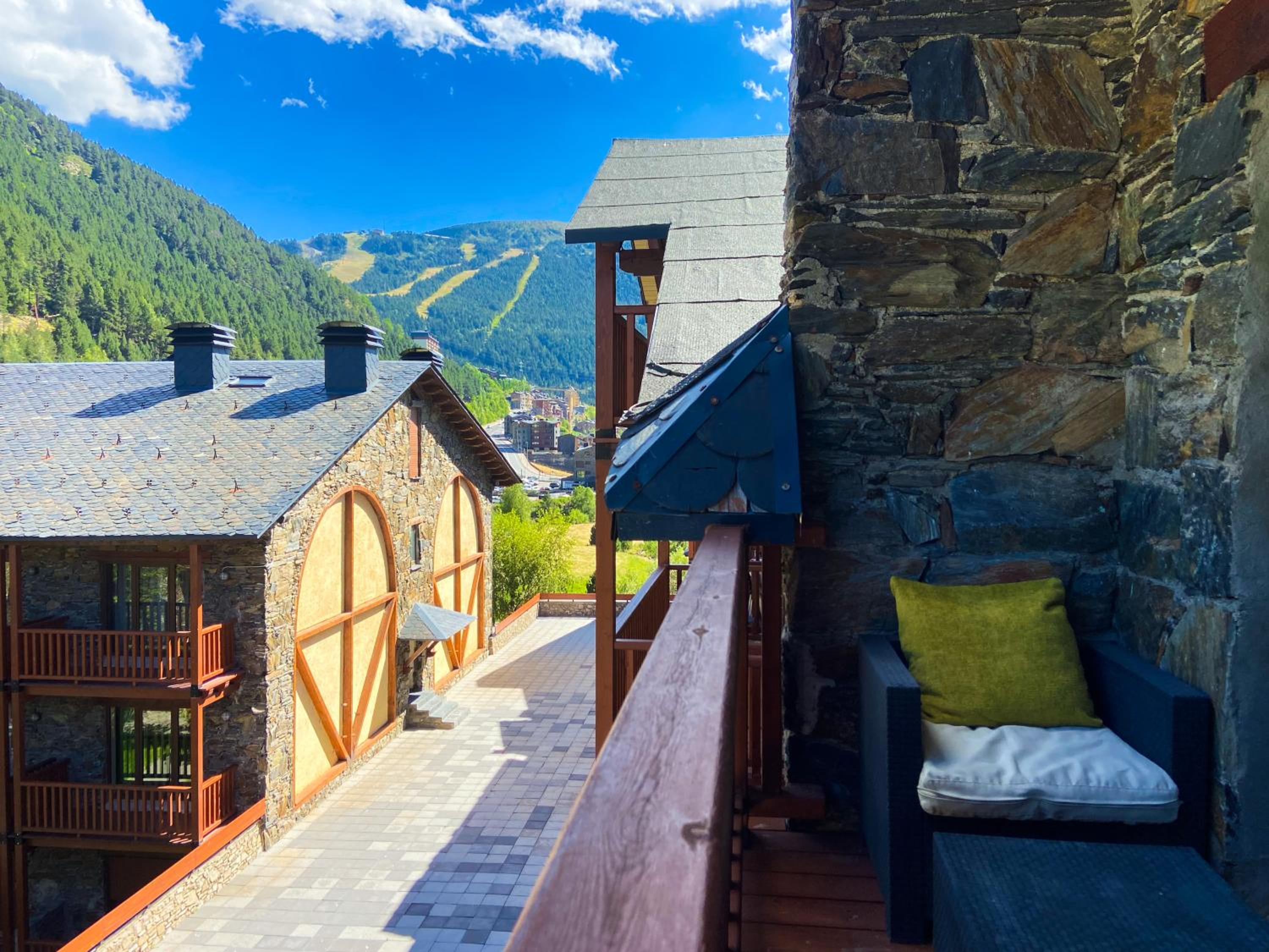 Ático Dúplex Con Increibles Vistas a La Valle De Incles - Parking Gratis l by BonesVacances