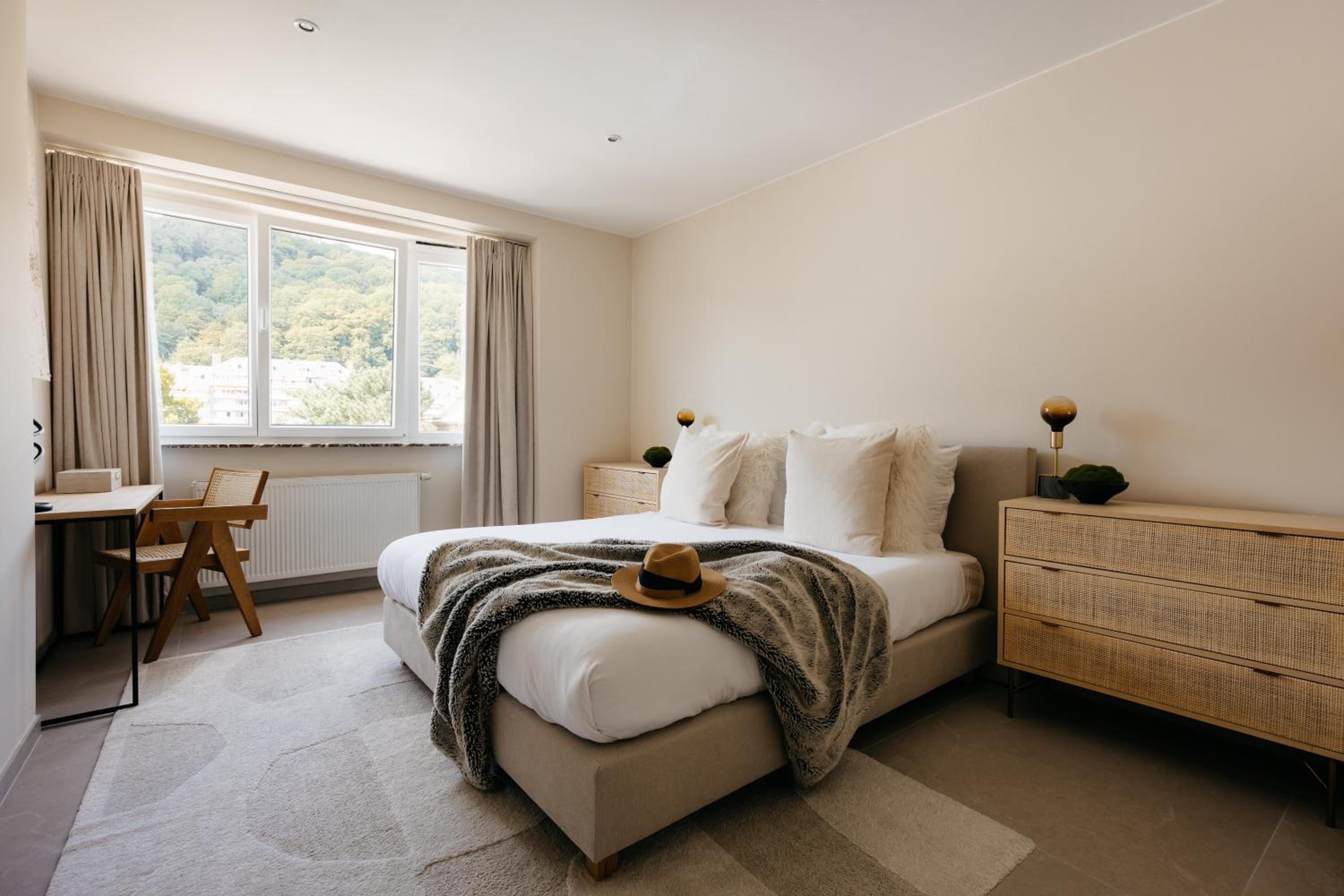 The Edgewater Suites - SKYLINE