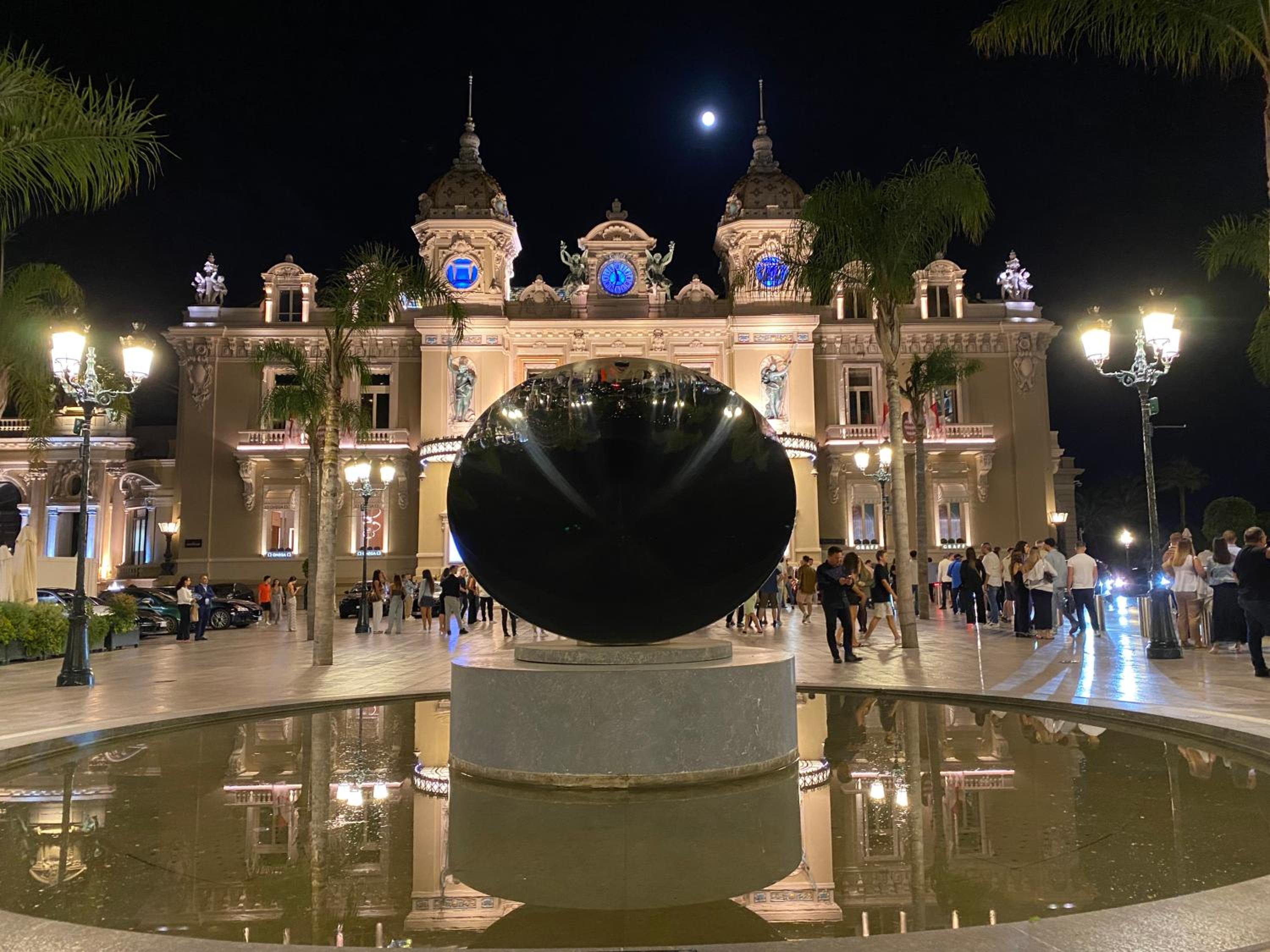 Monaco Premium Suites