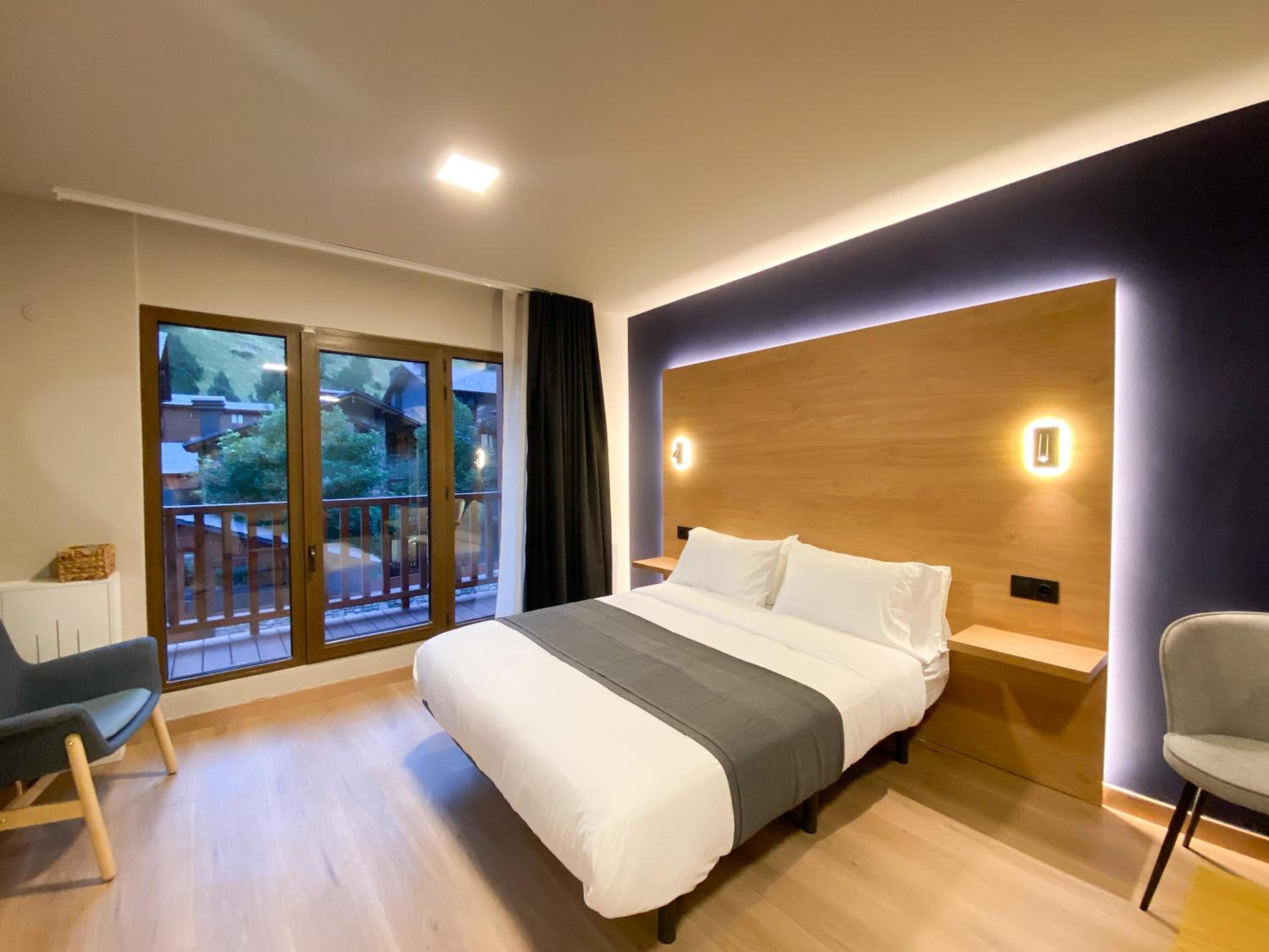 Modern Blue Studio En Valle De Incles - Parking Gratis l by BonesVacances