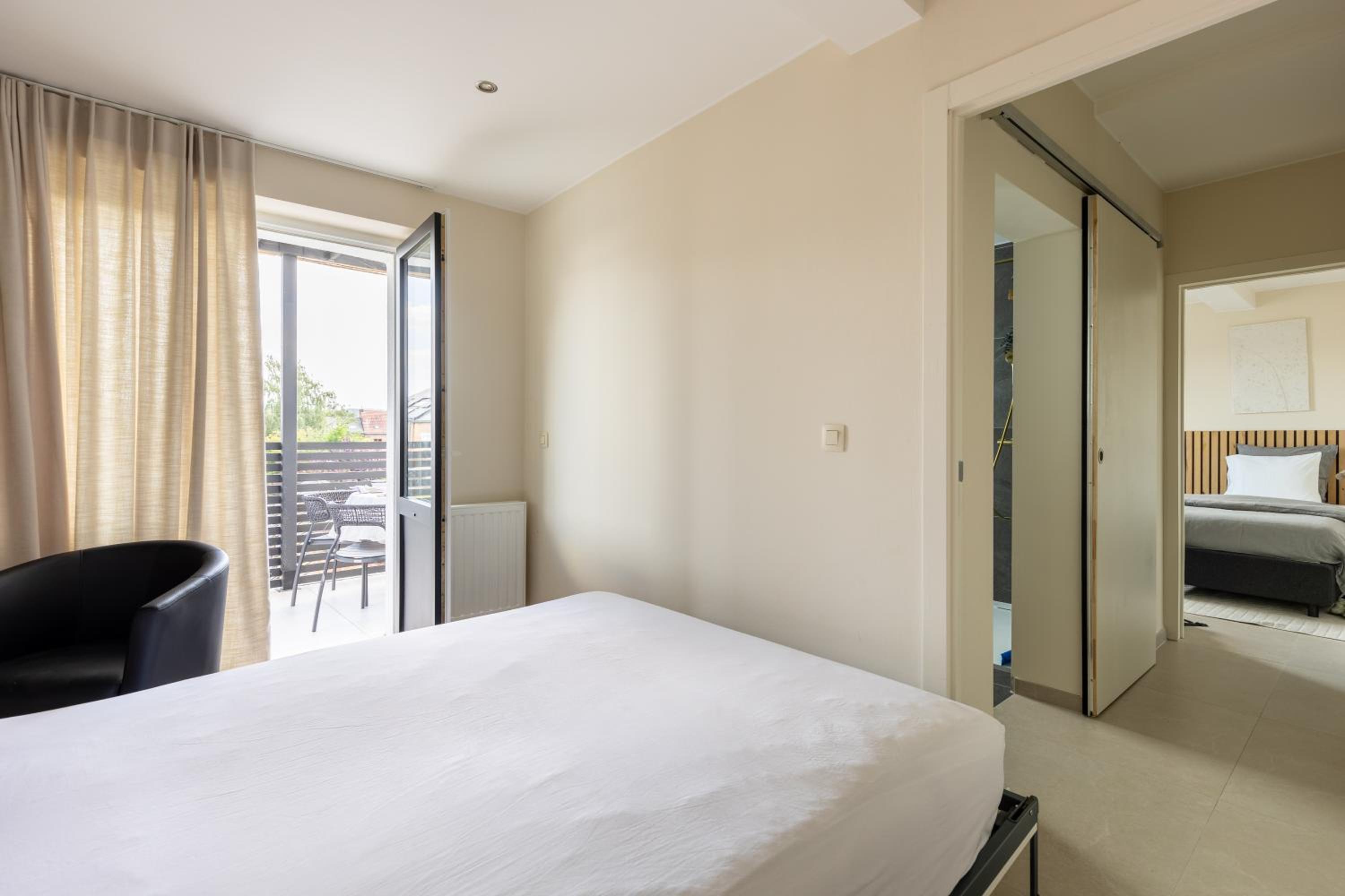 The Edgewater Suites - SKYLINE