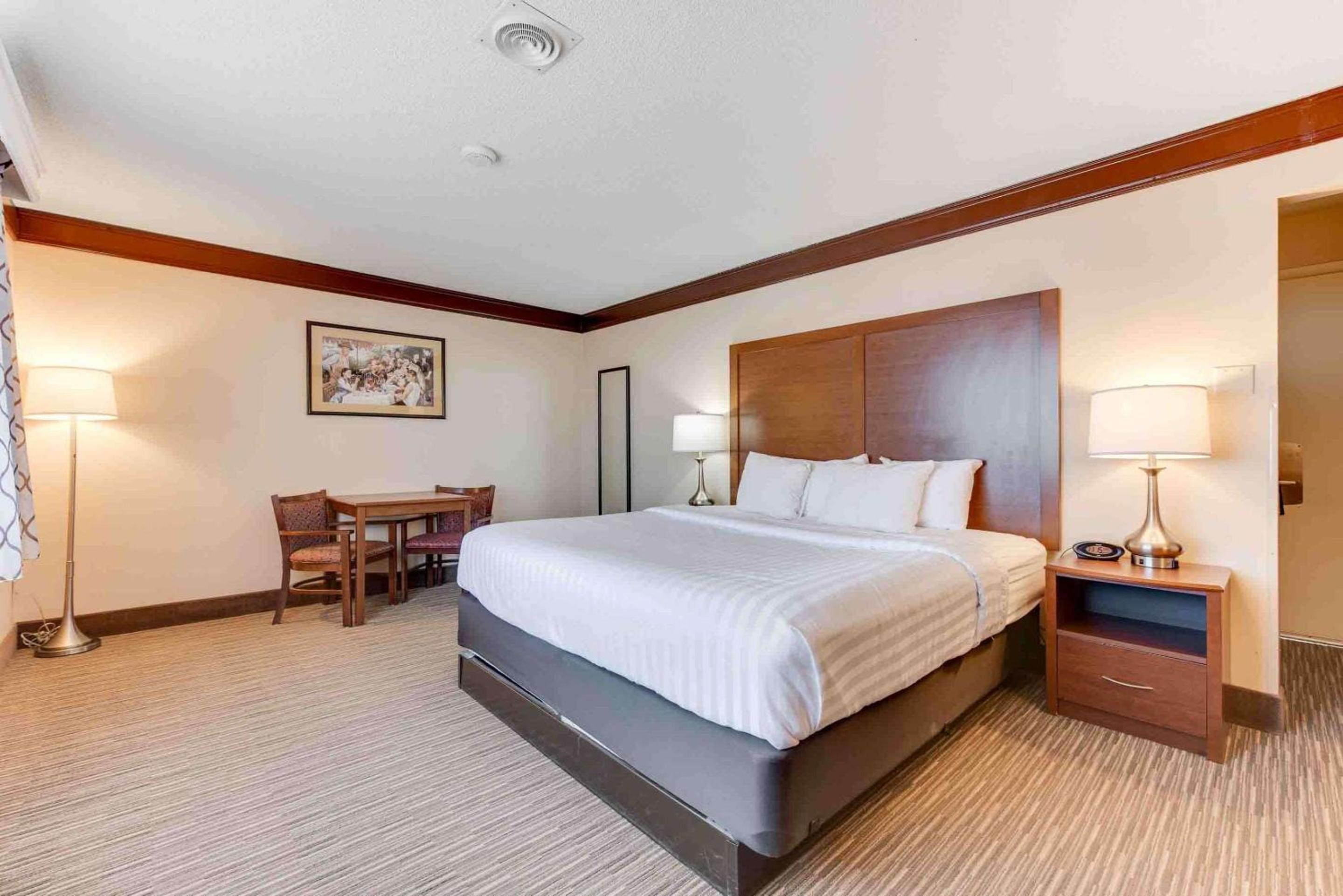 Best Western Movie Manor
