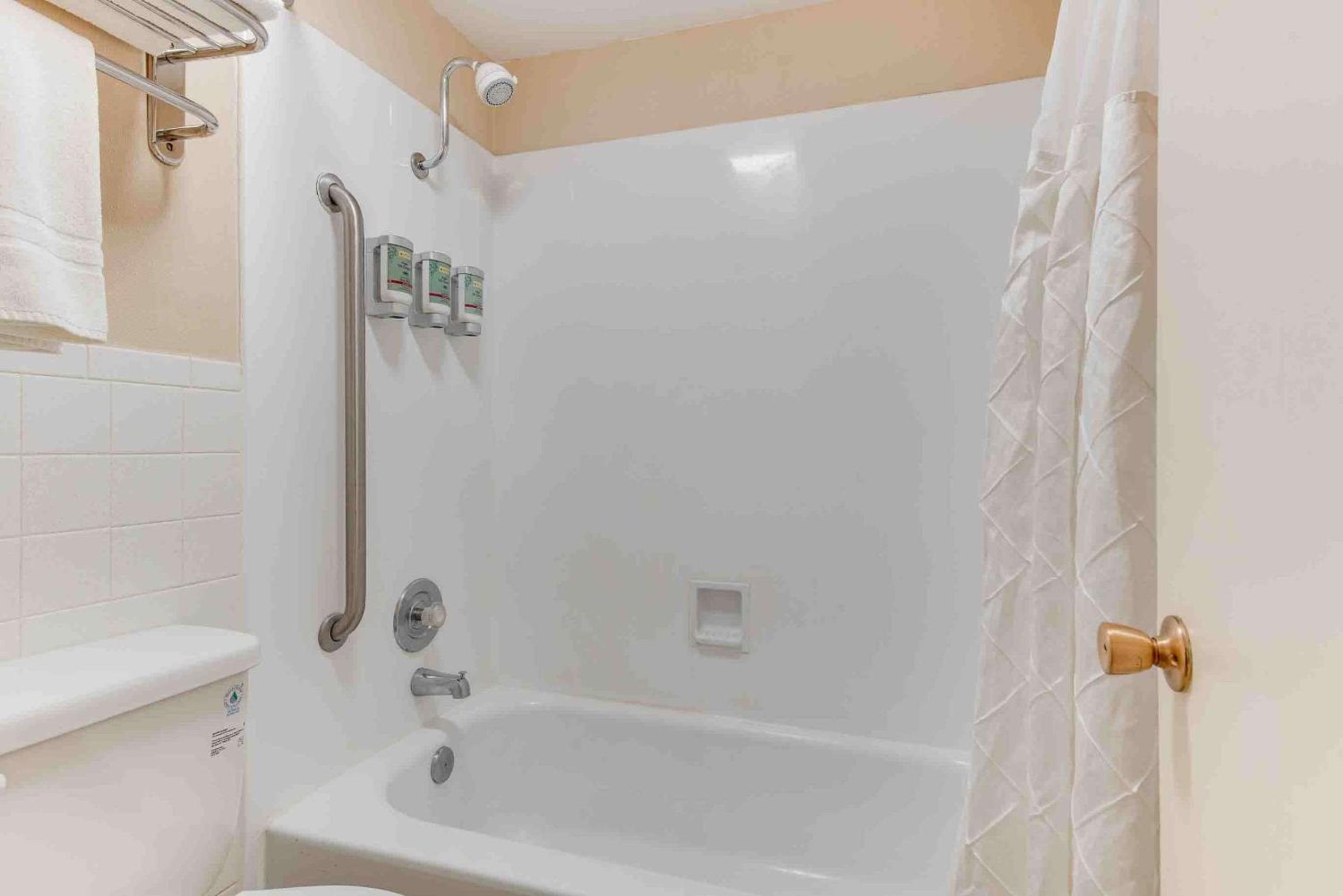 Best Western Movie Manor
