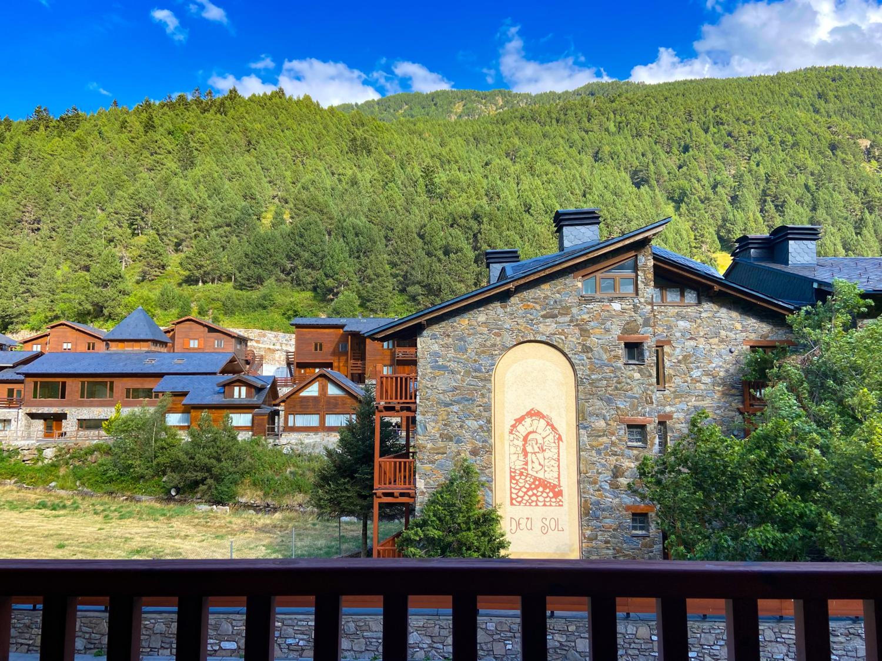 Modern Blue Studio En Valle De Incles - Parking Gratis l by BonesVacances