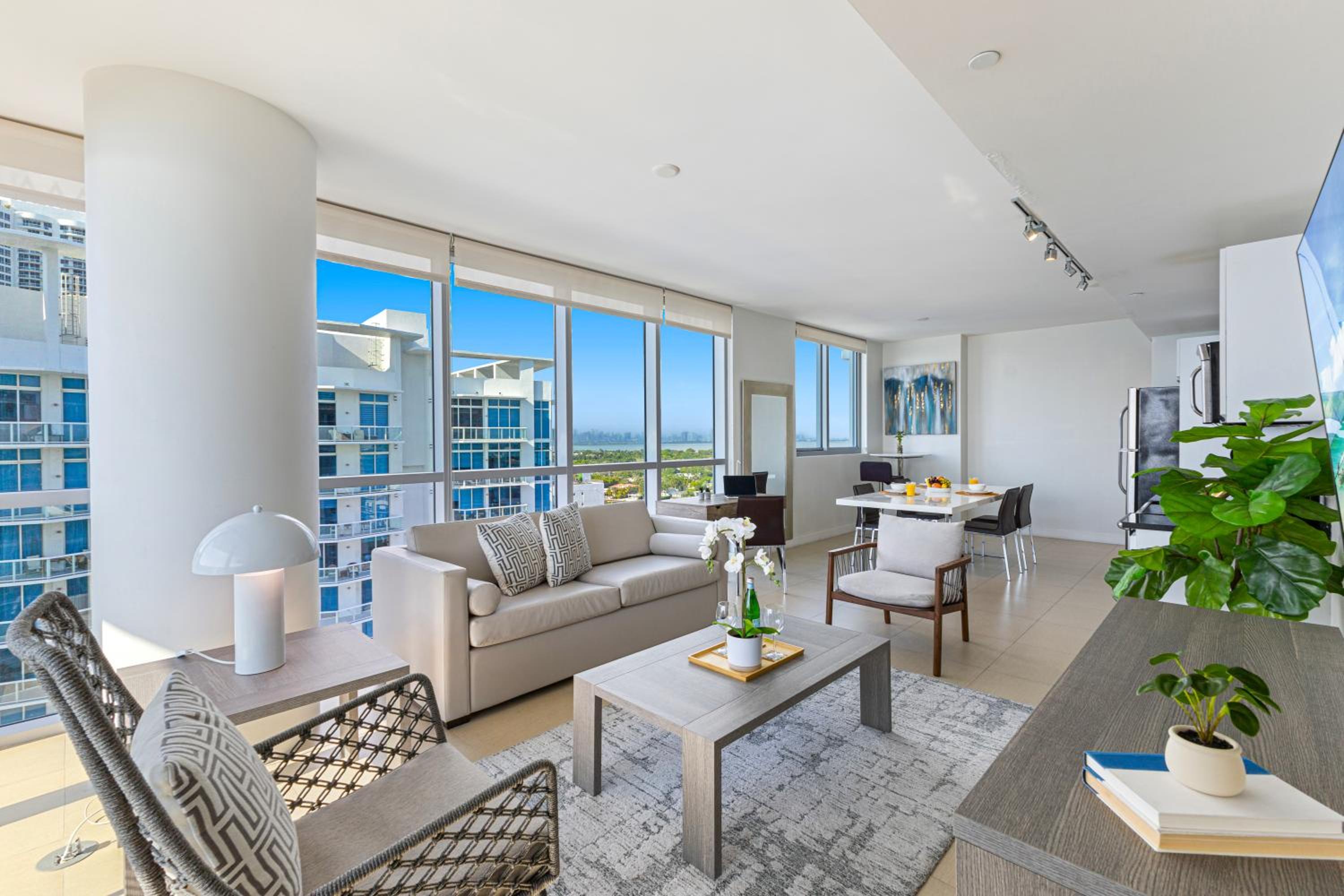 Dharma Home Suites Miami Beach at Monte Carlo