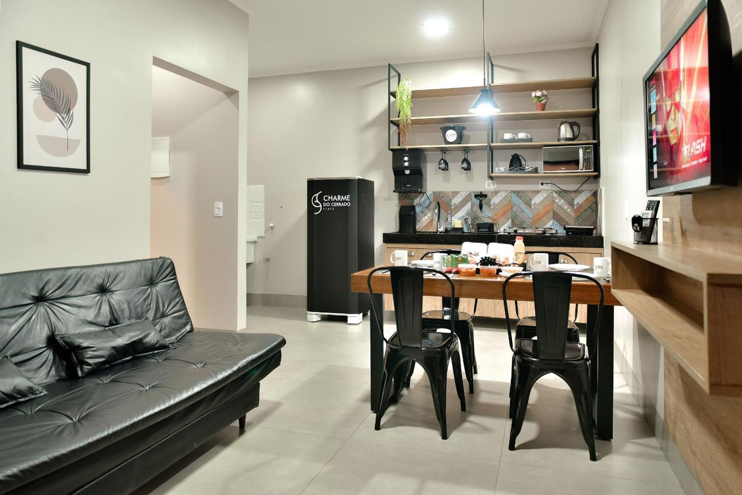 Flat Charme do Cerrado - Até 4 pessoas/Cozinha/Ar Cond./Piscina