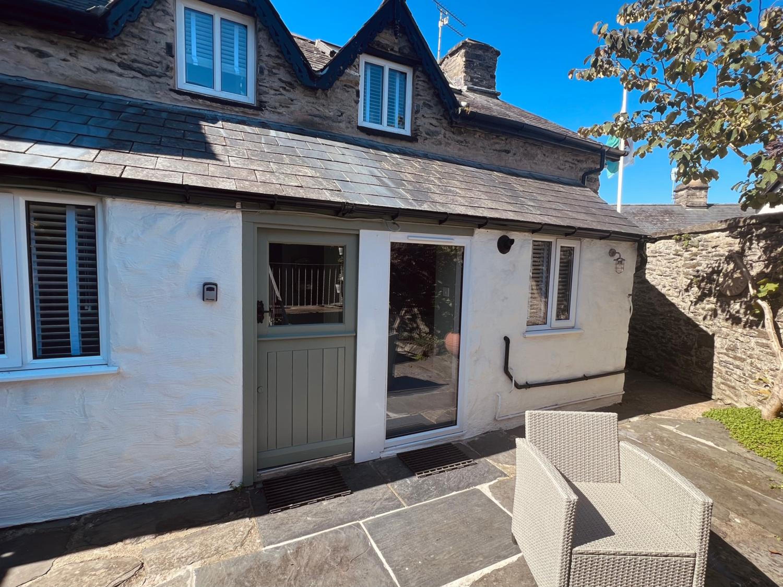 Honeysuckle Cottage