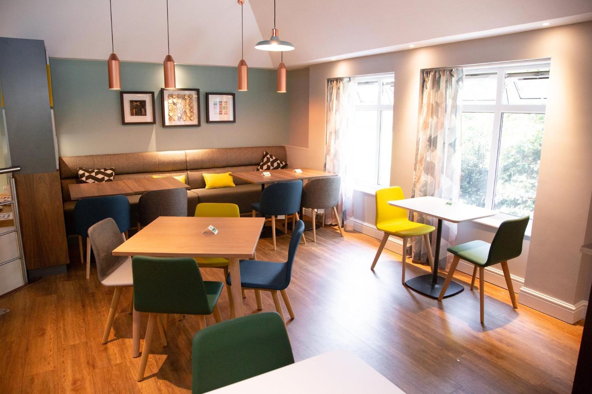 Ashford Vacations - Holiday Inn Ashford - North A20, an IHG Hotel - Property Image 6