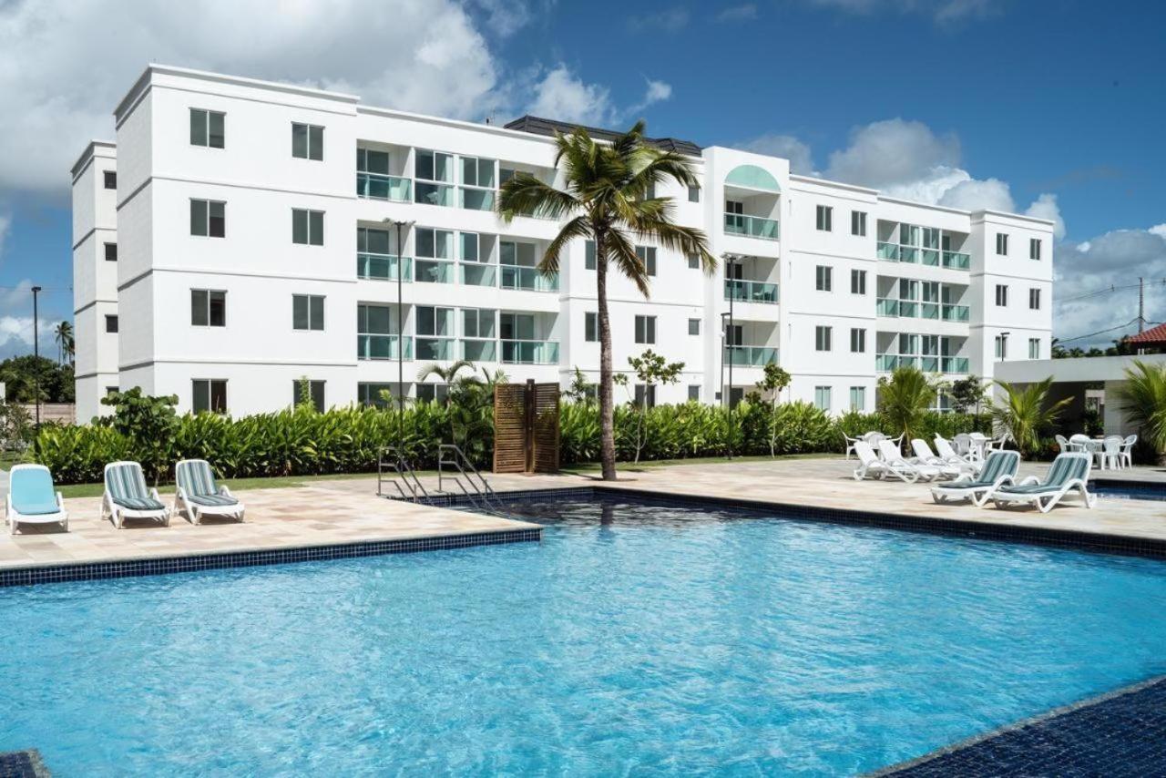 Flat Palm village