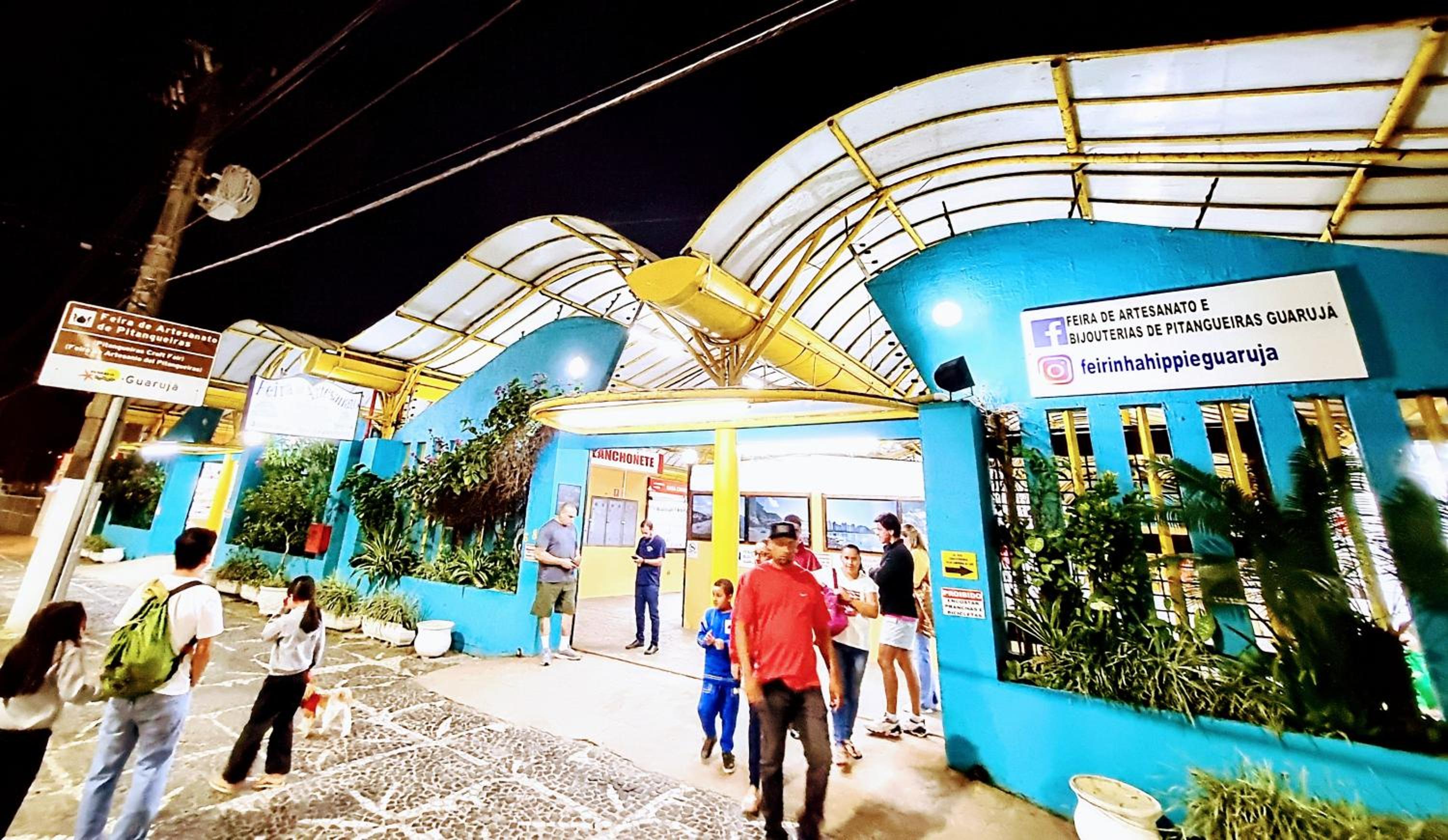 AP 2 vagas varanda gourmet e a 170 m da praia