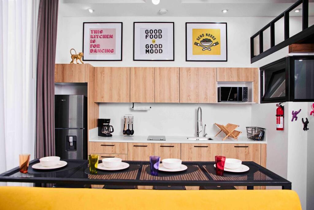 Trendy Loft Close to everything in Z4 view 3