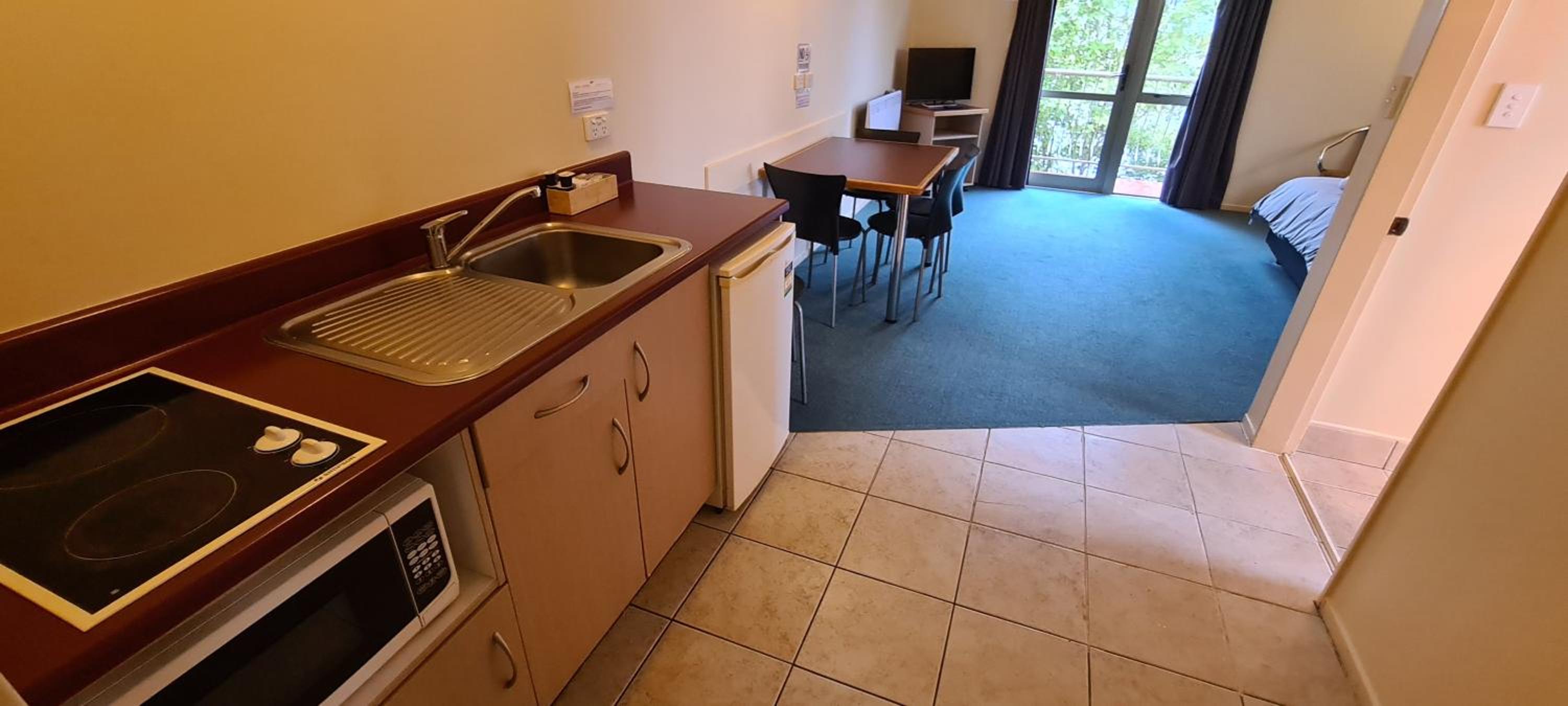 New Castle Motor Lodge