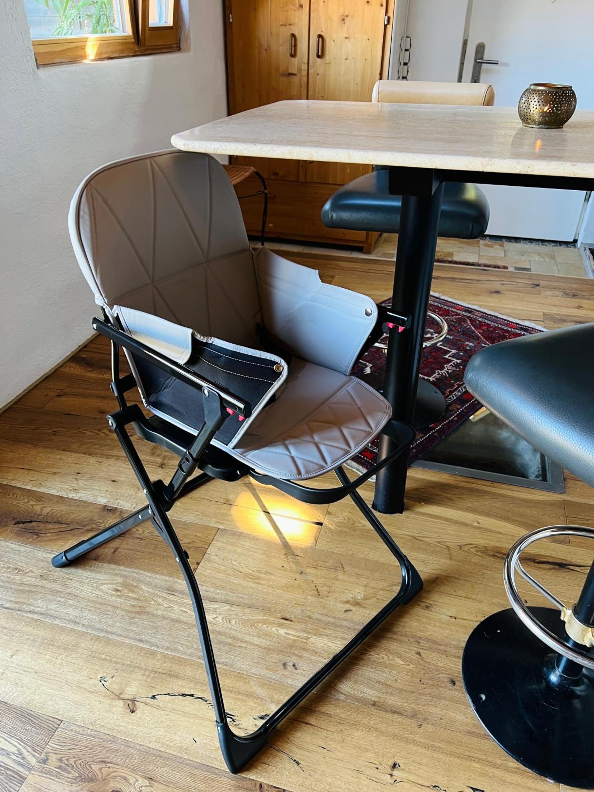 Bali-Style Tinyhaus am Wald