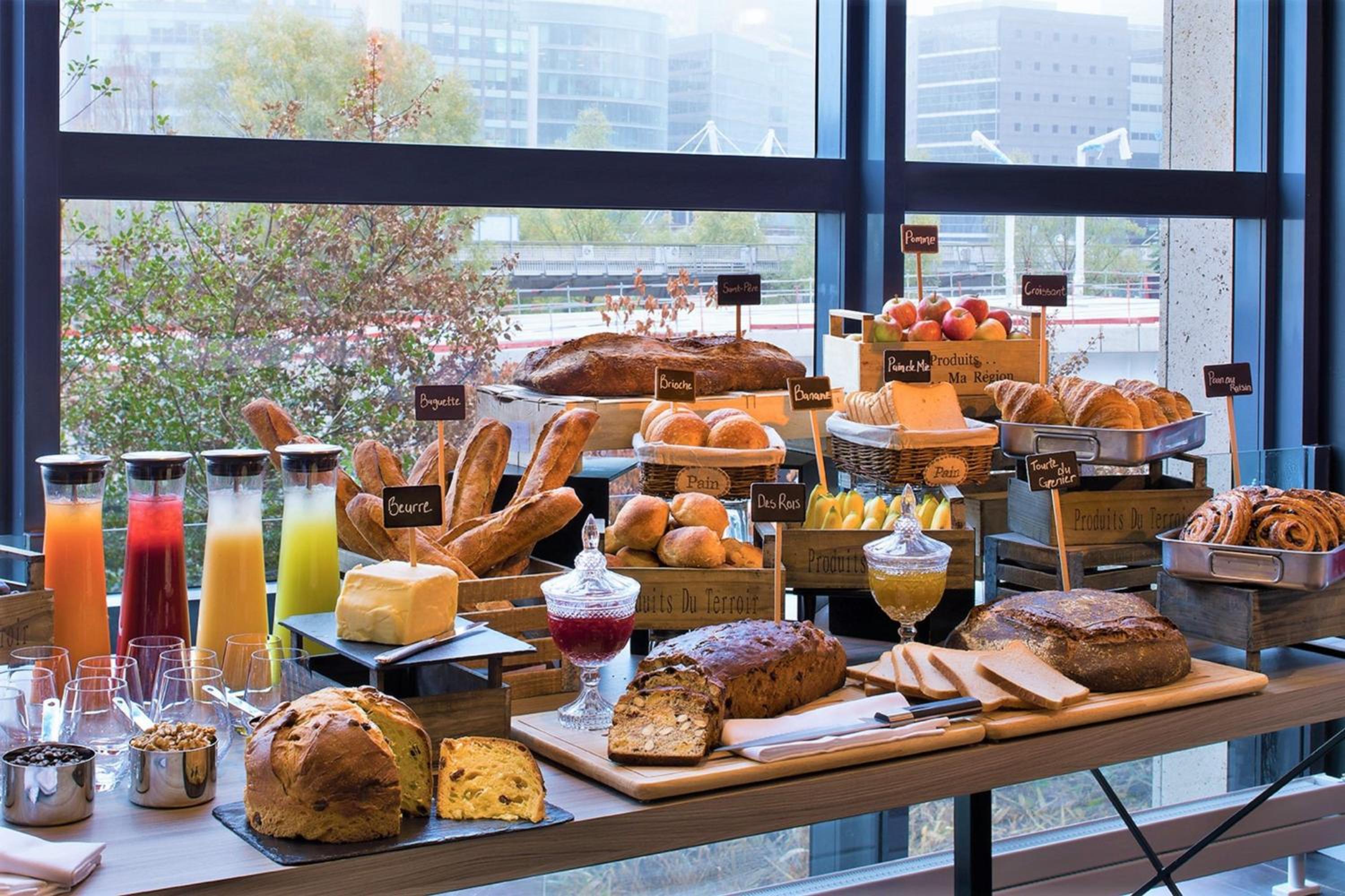 Puteaux Vacations - Renaissance Paris La Defense Hotel - Property Image 6