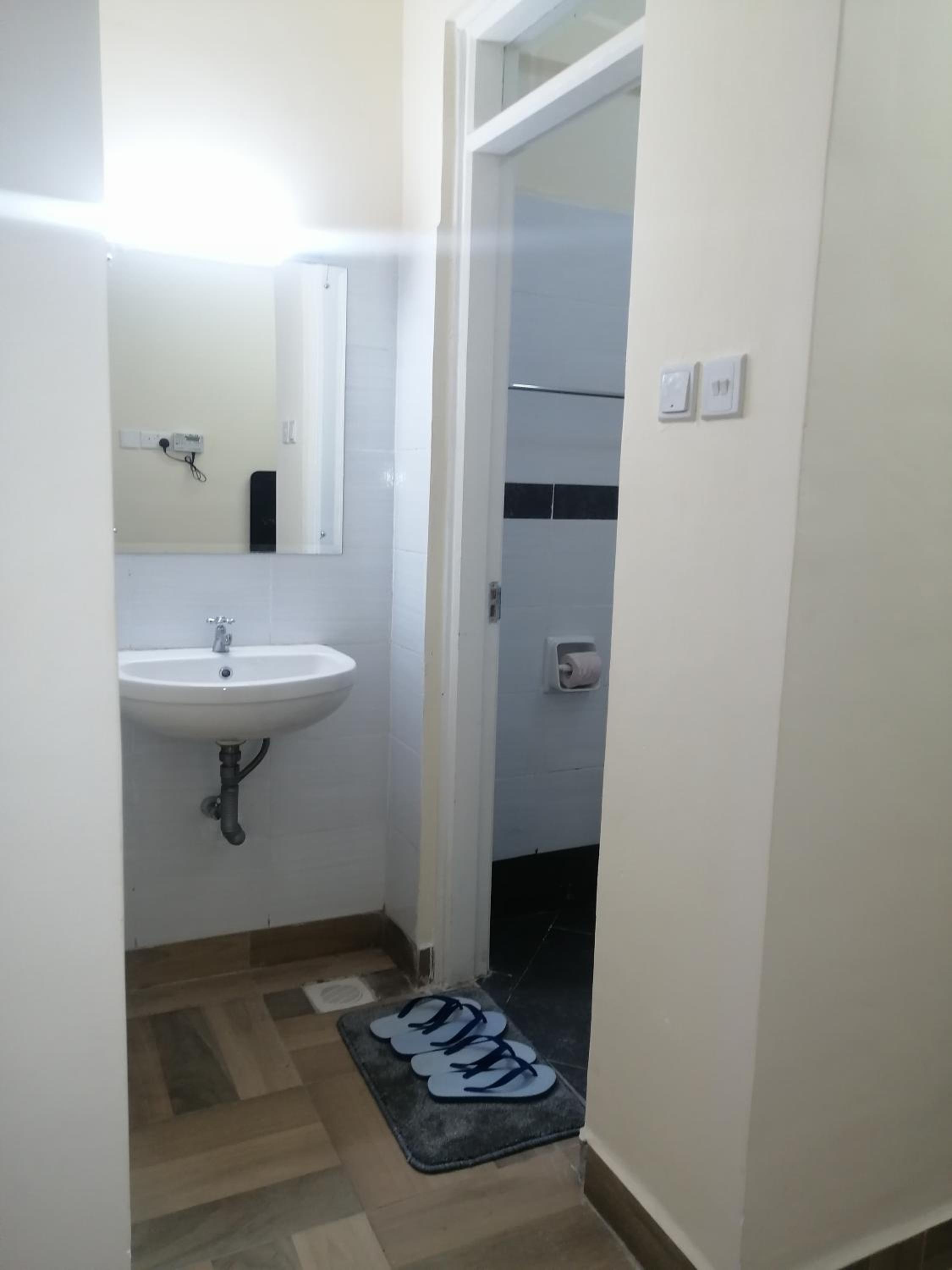 Nash AirbnB luxurious -2Beds view 4