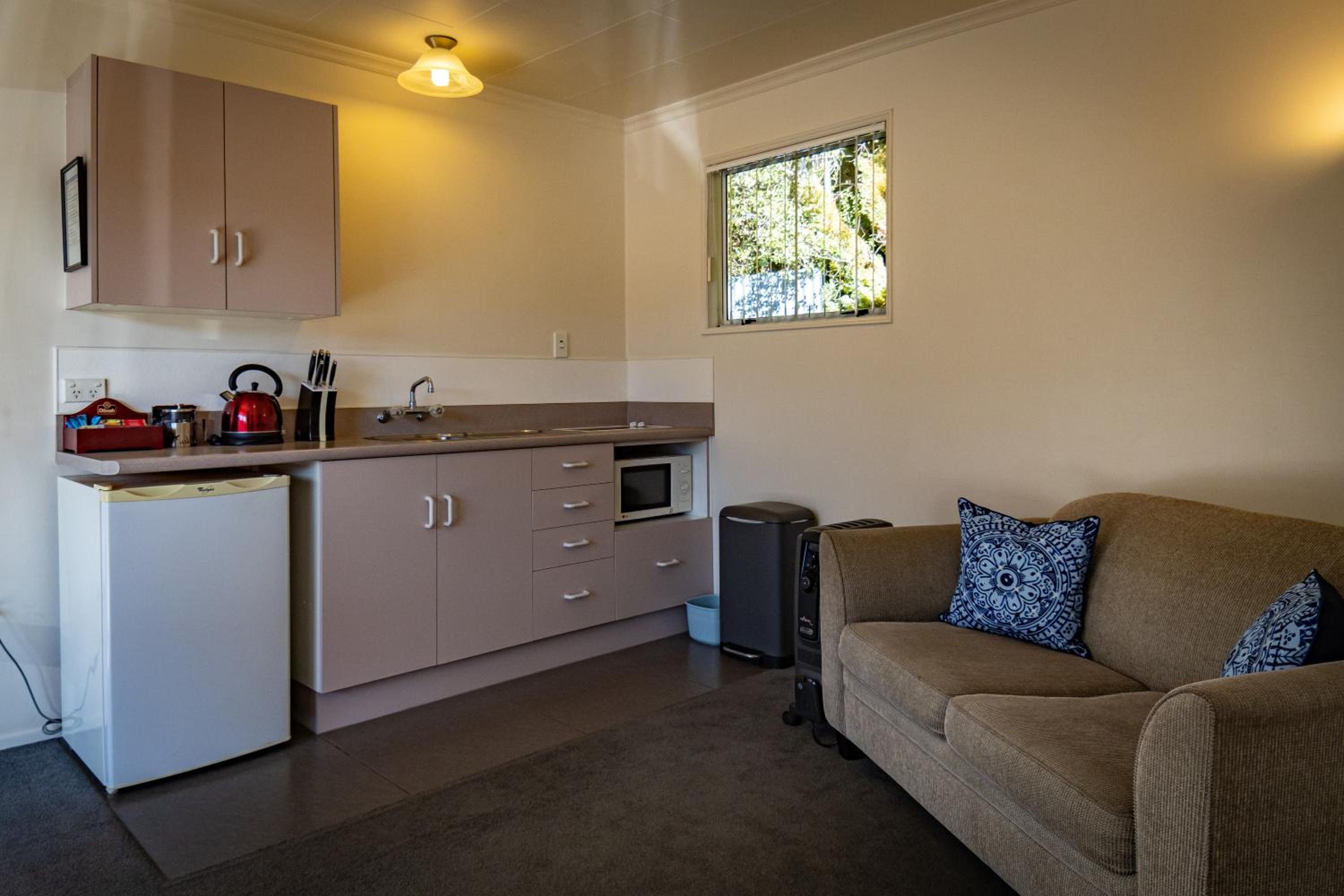 Amber Court Motel — photo 34