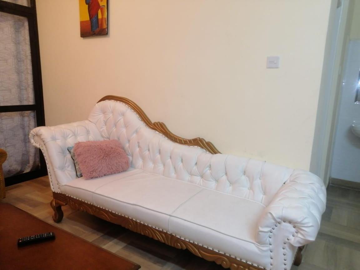 Nash AirbnB luxurious -2Beds view 2