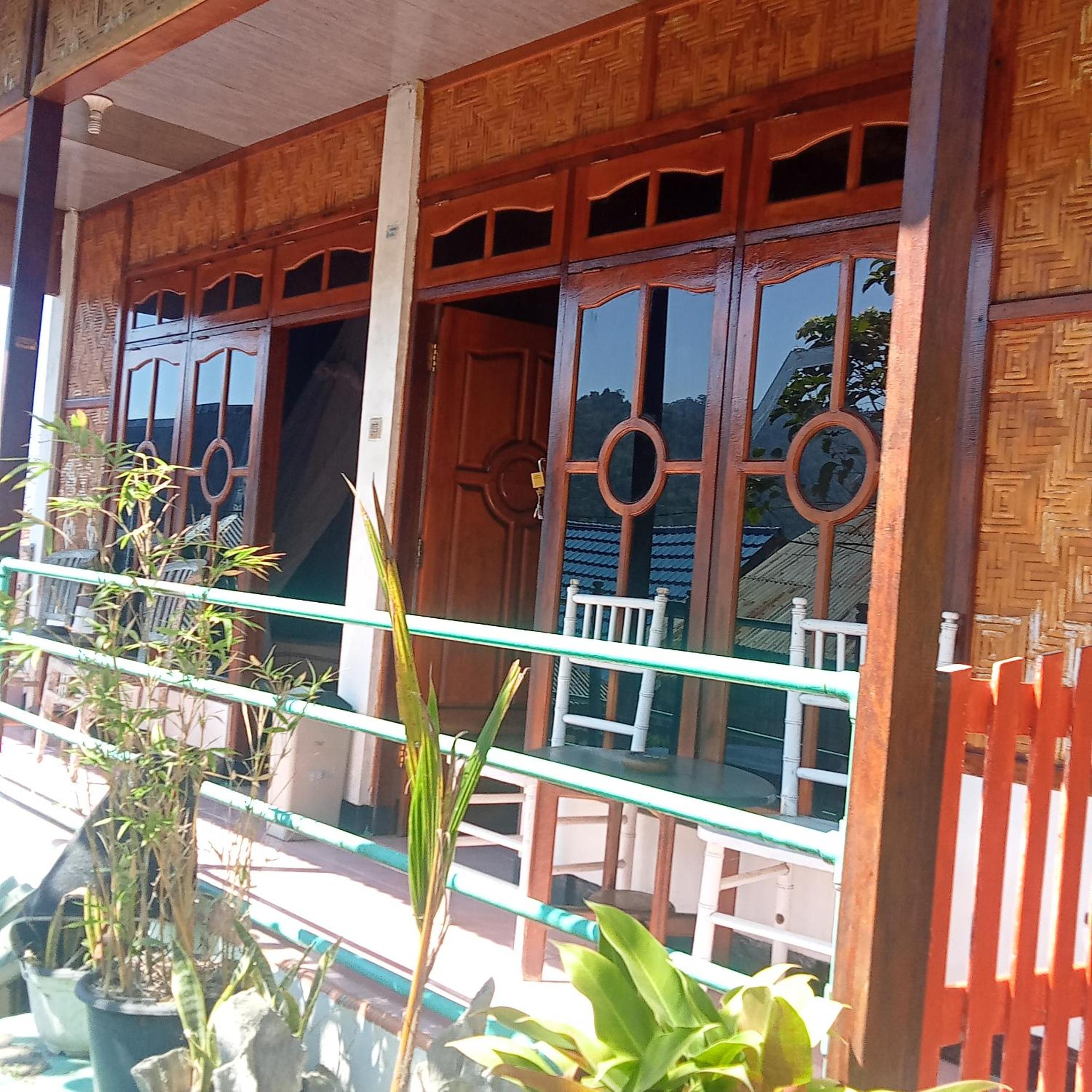 WATUGANA BUNGALOW KELIMUTU