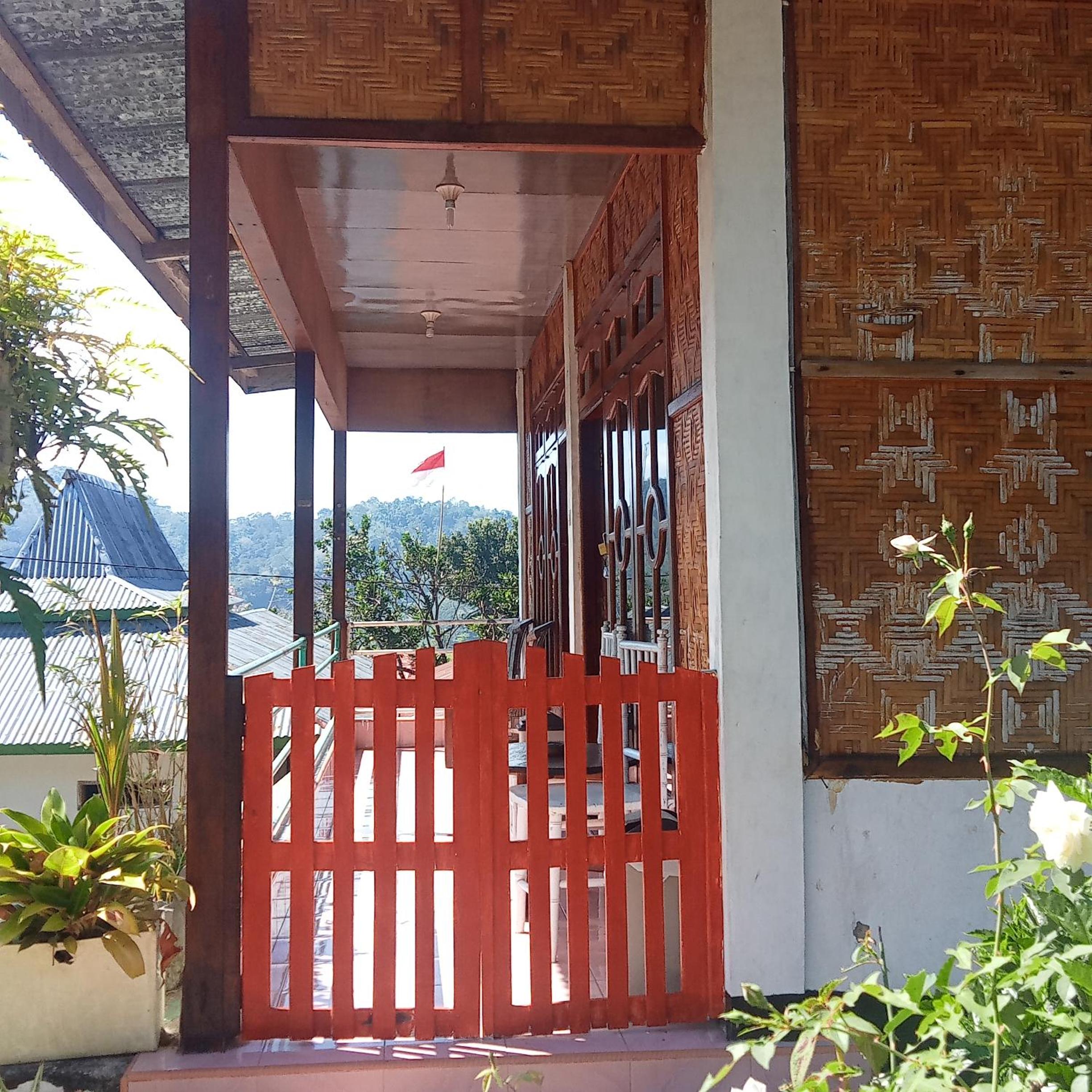 WATUGANA BUNGALOW KELIMUTU