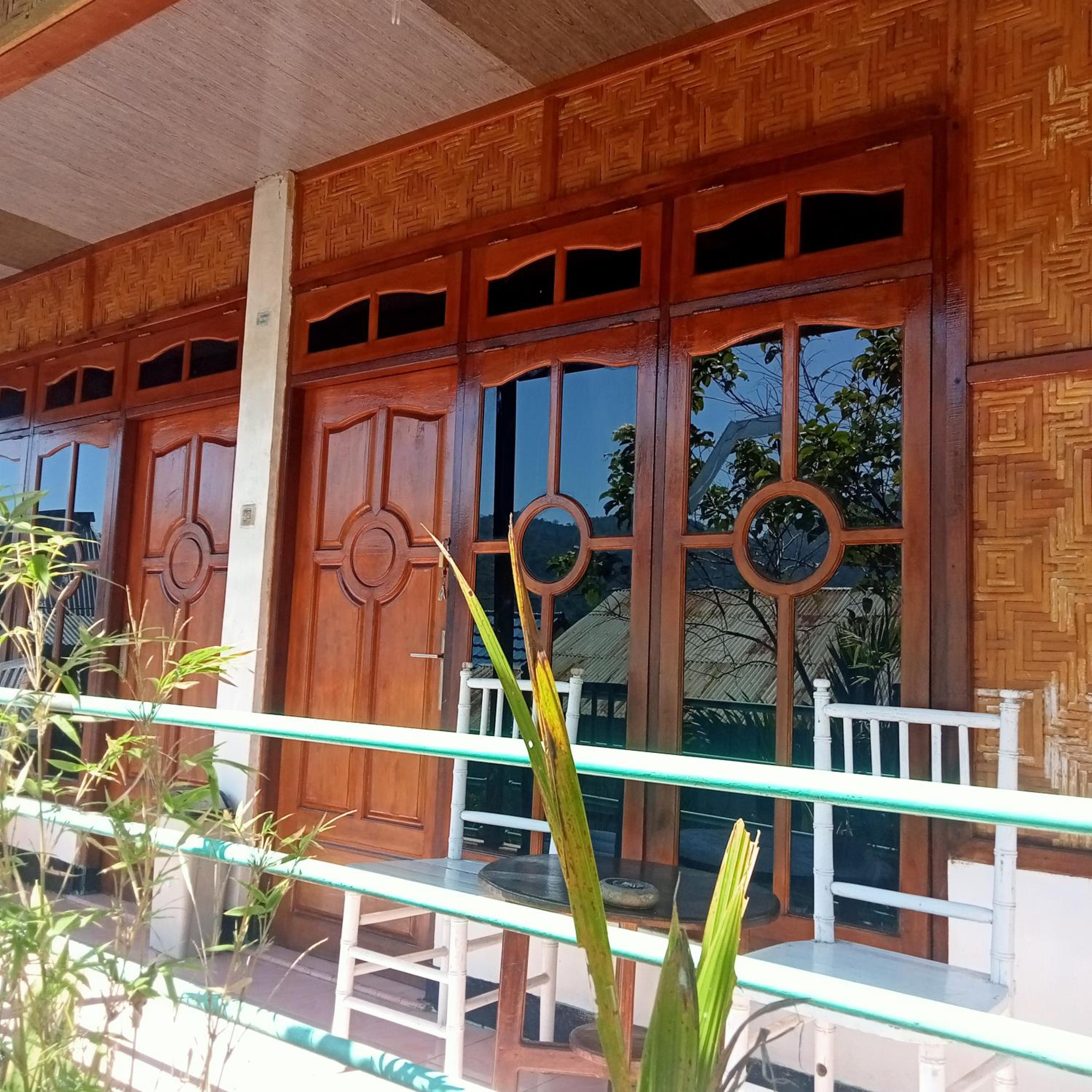 WATUGANA BUNGALOW KELIMUTU