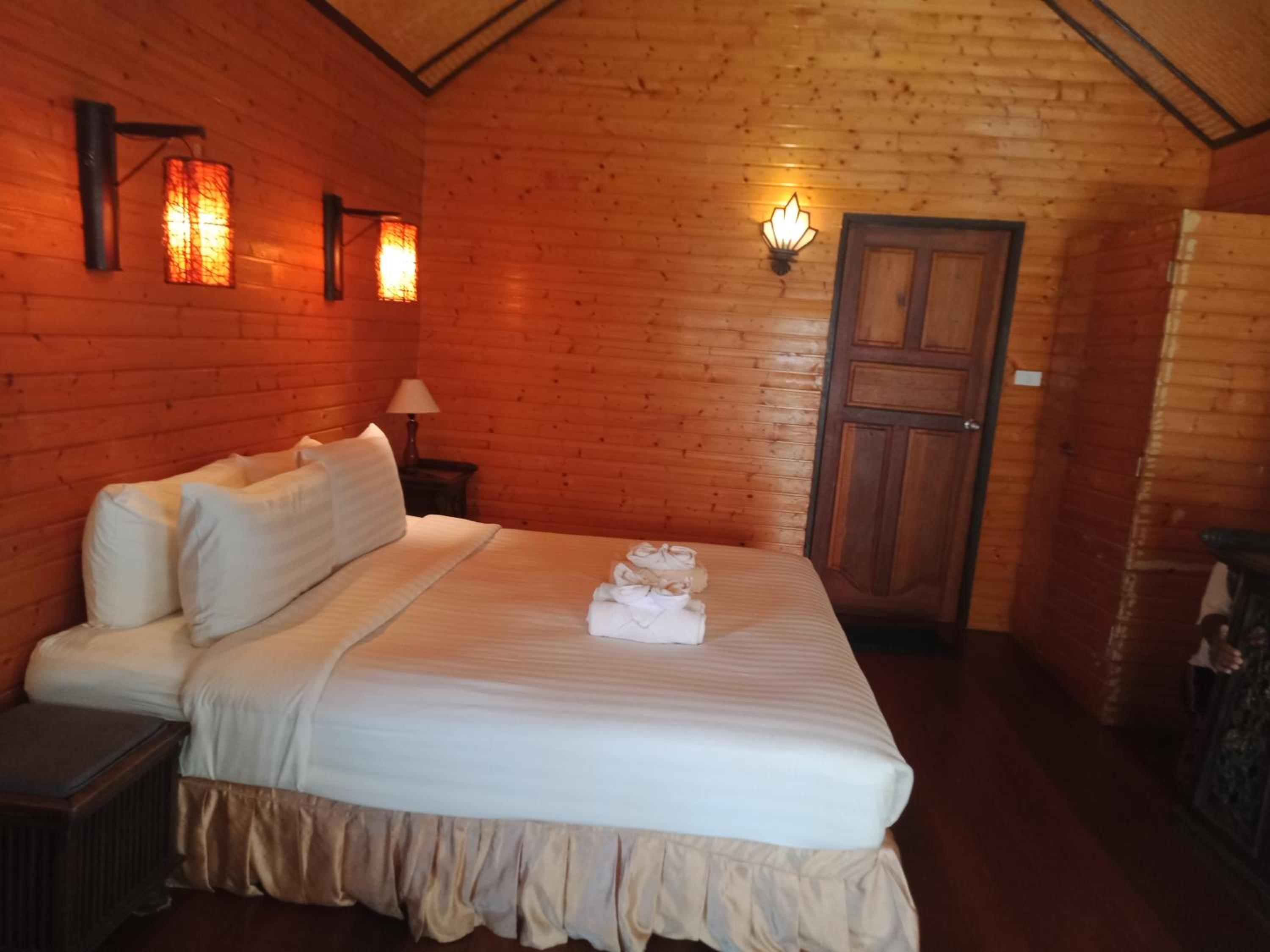 Bow Thong Beach Resort