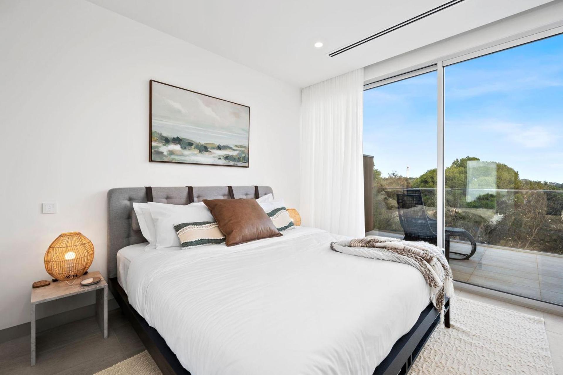 Bush Surrounds On Weir - BYO Linen