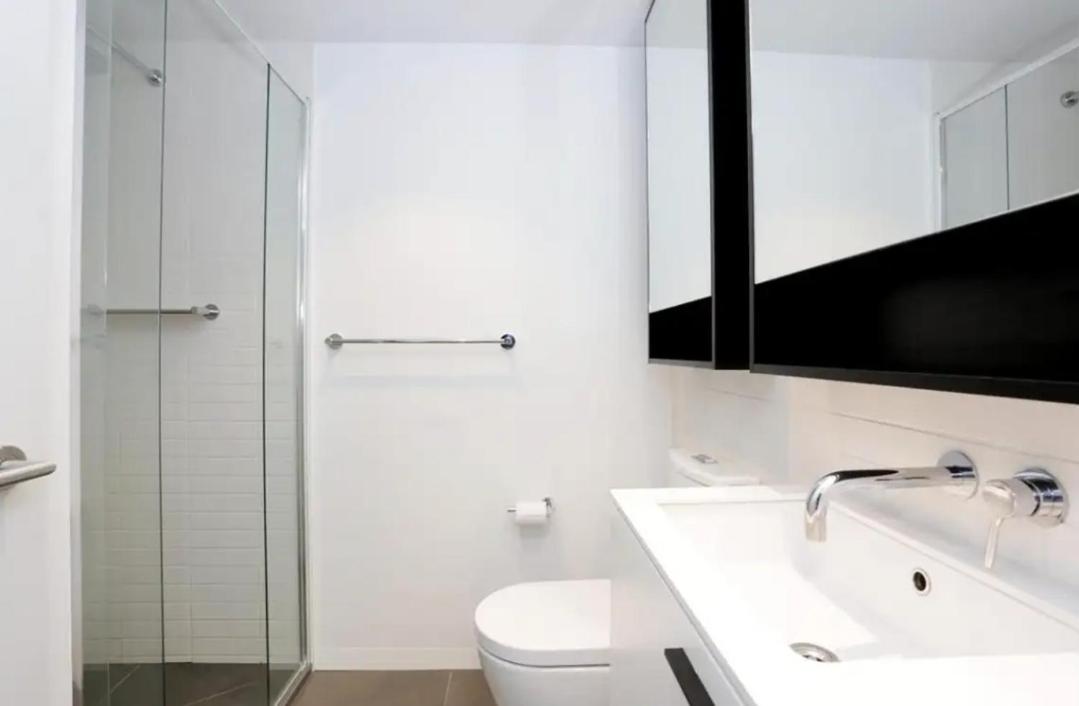 1 BEDROOM STUNNING VIEW APARTMENT